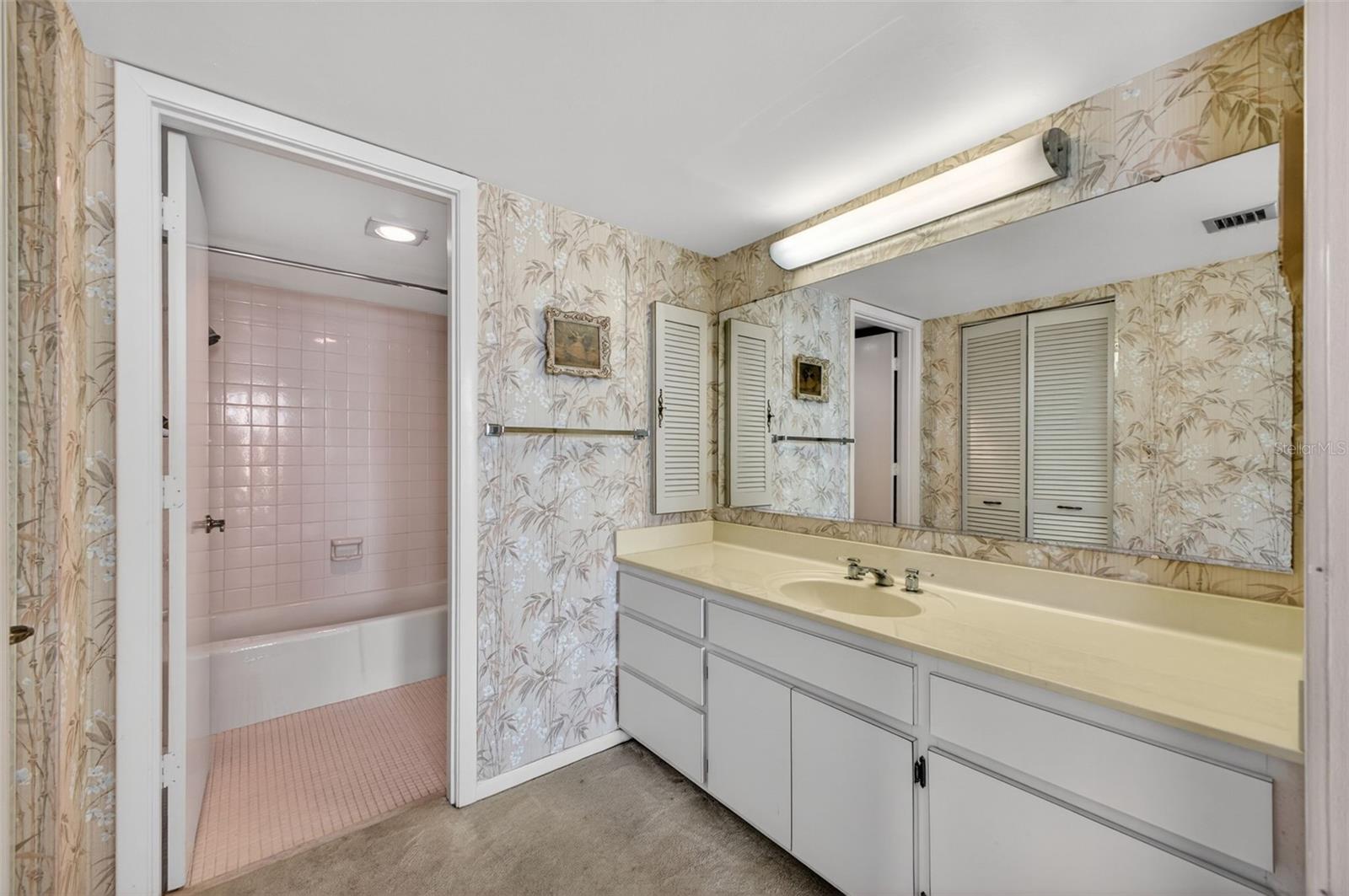 Image 25 of 32 For 1111 Gulfstream Avenue 16d