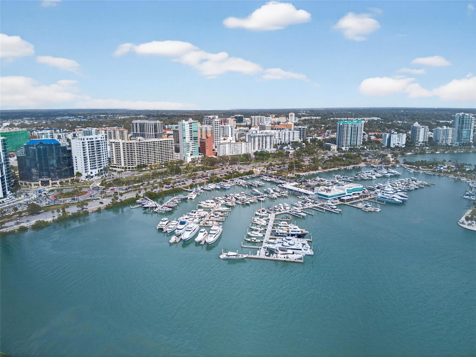 Image 4 of 32 For 1111 Gulfstream Avenue 16d