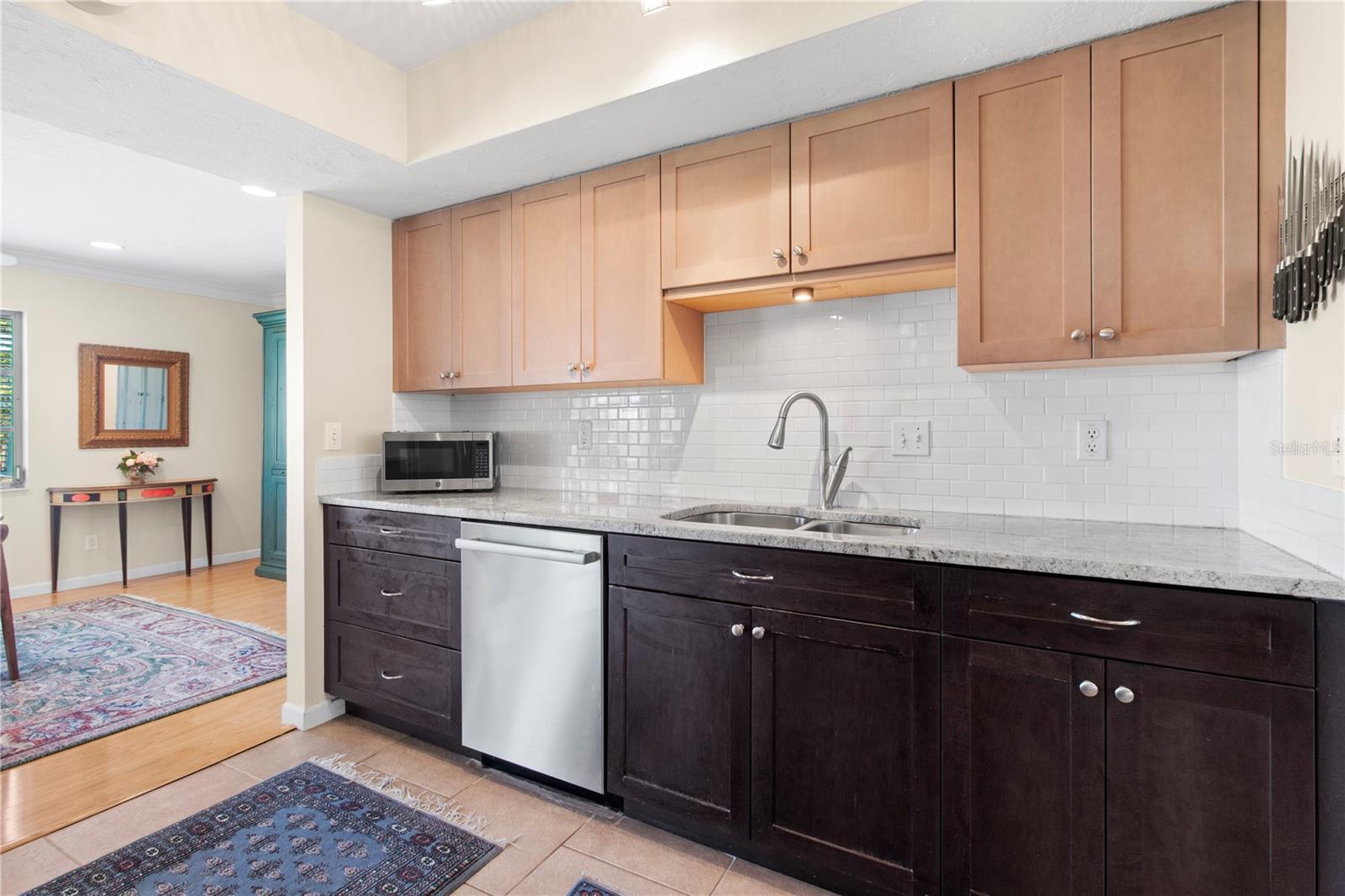 Image 11 of 48 For 7926 Cypress Lake Drive