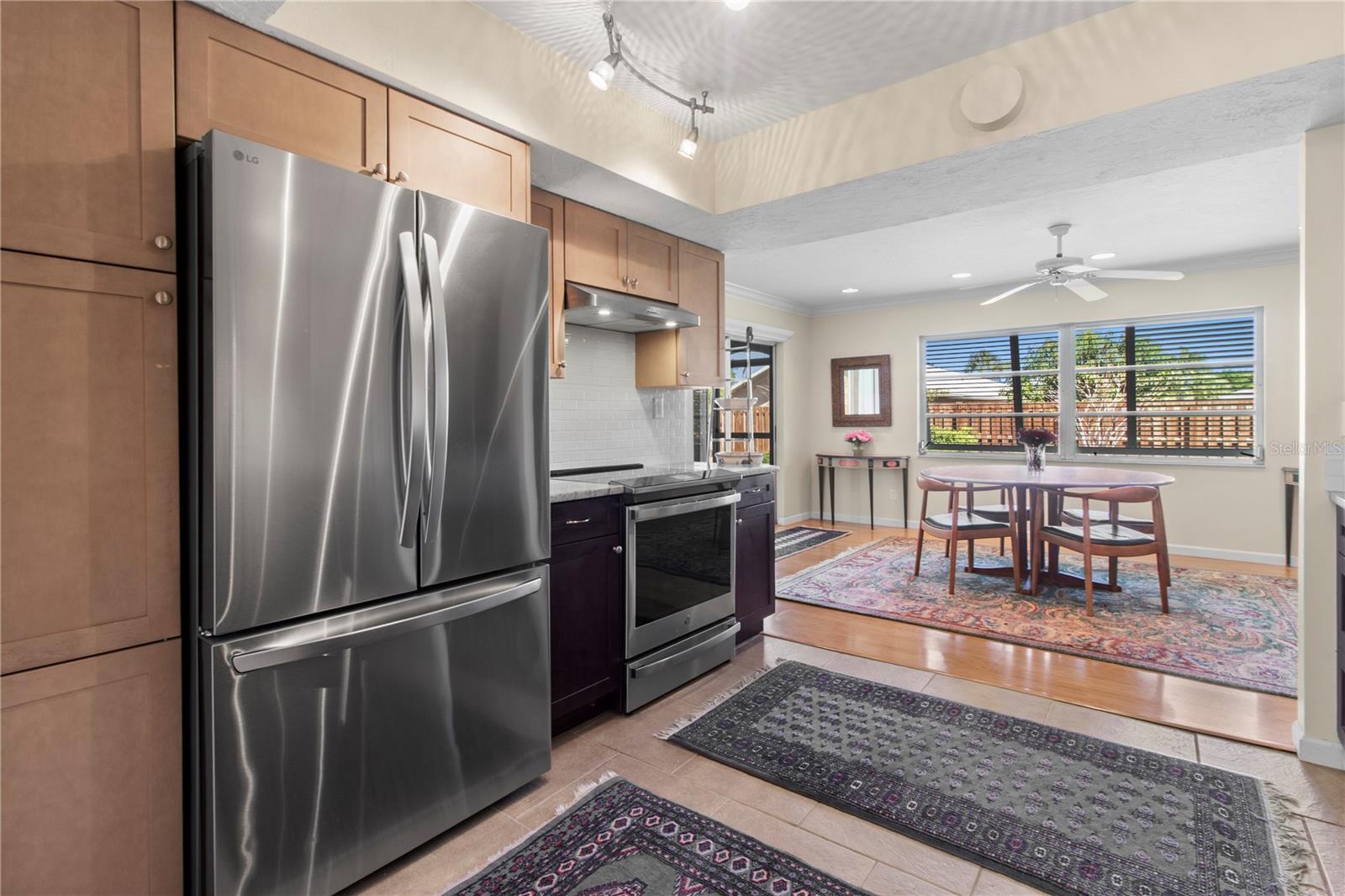 Image 12 of 48 For 7926 Cypress Lake Drive