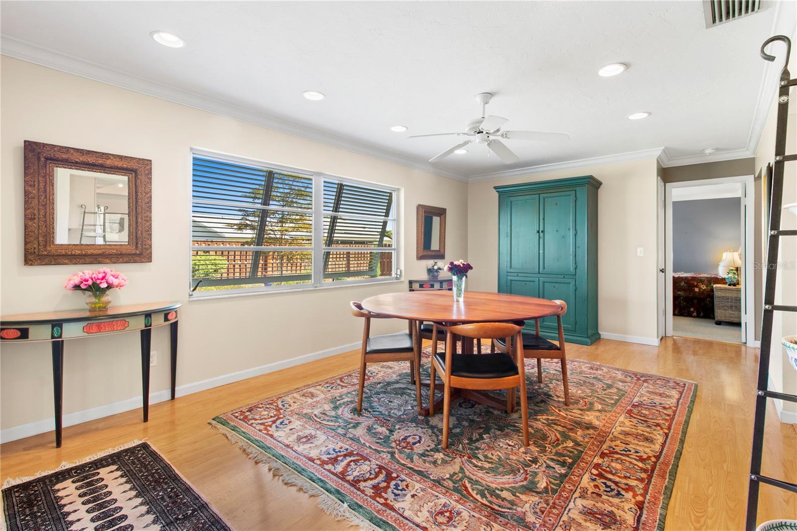 Image 15 of 48 For 7926 Cypress Lake Drive