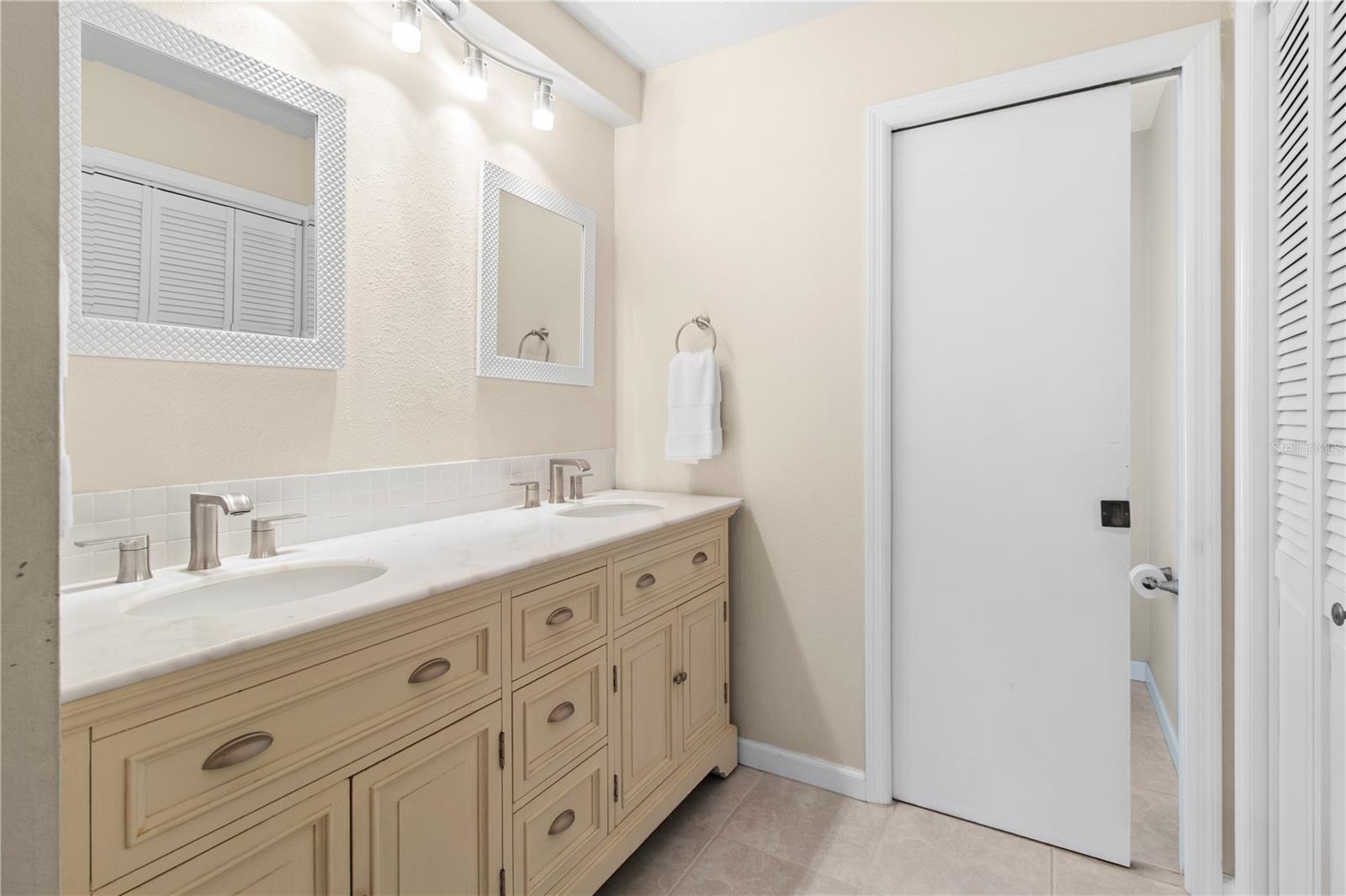 Image 23 of 48 For 7926 Cypress Lake Drive