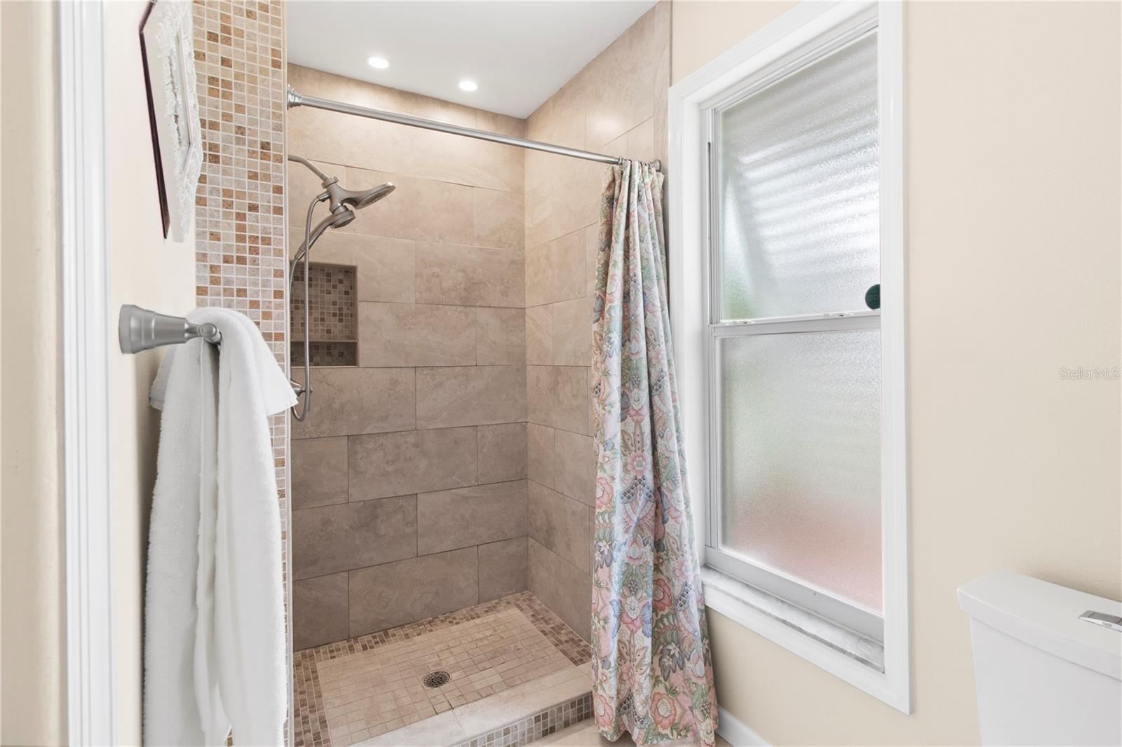 Image 24 of 48 For 7926 Cypress Lake Drive