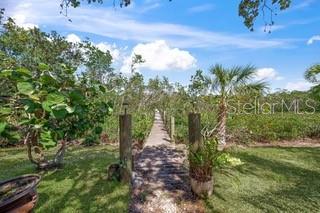 Listing photo id 30 for 700 Tropical Circle