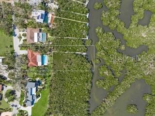 Listing photo id 31 for 700 Tropical Circle