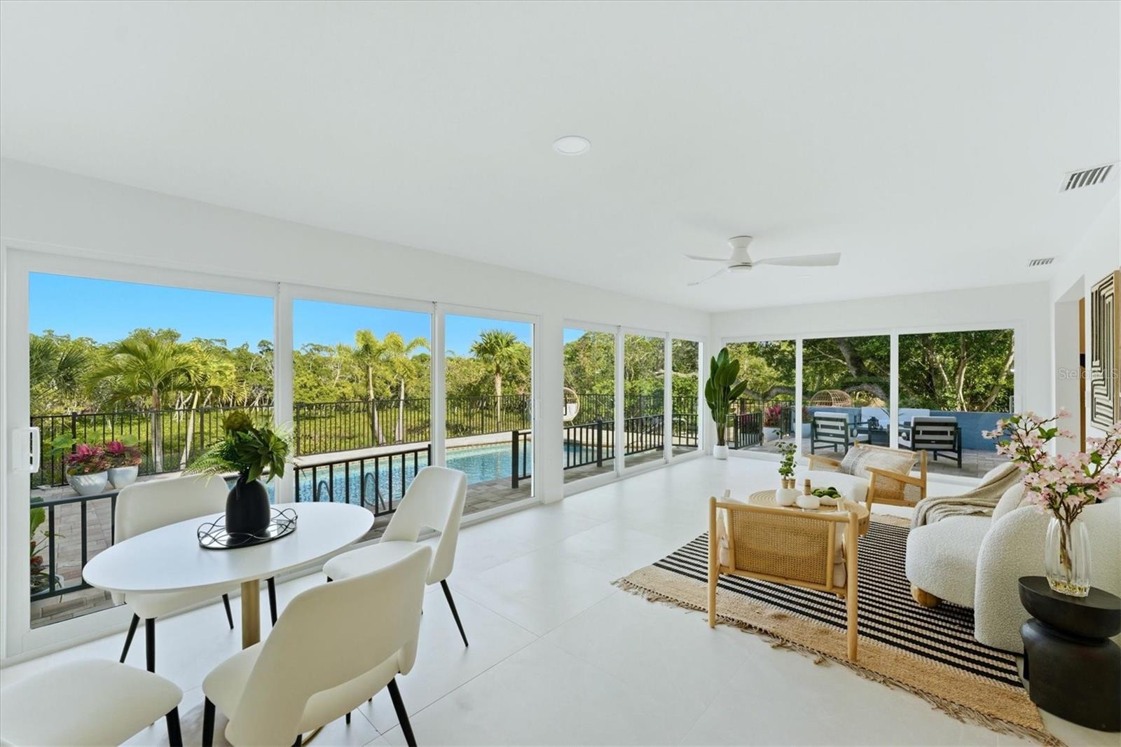 Listing photo id 2 for 700 Tropical Circle