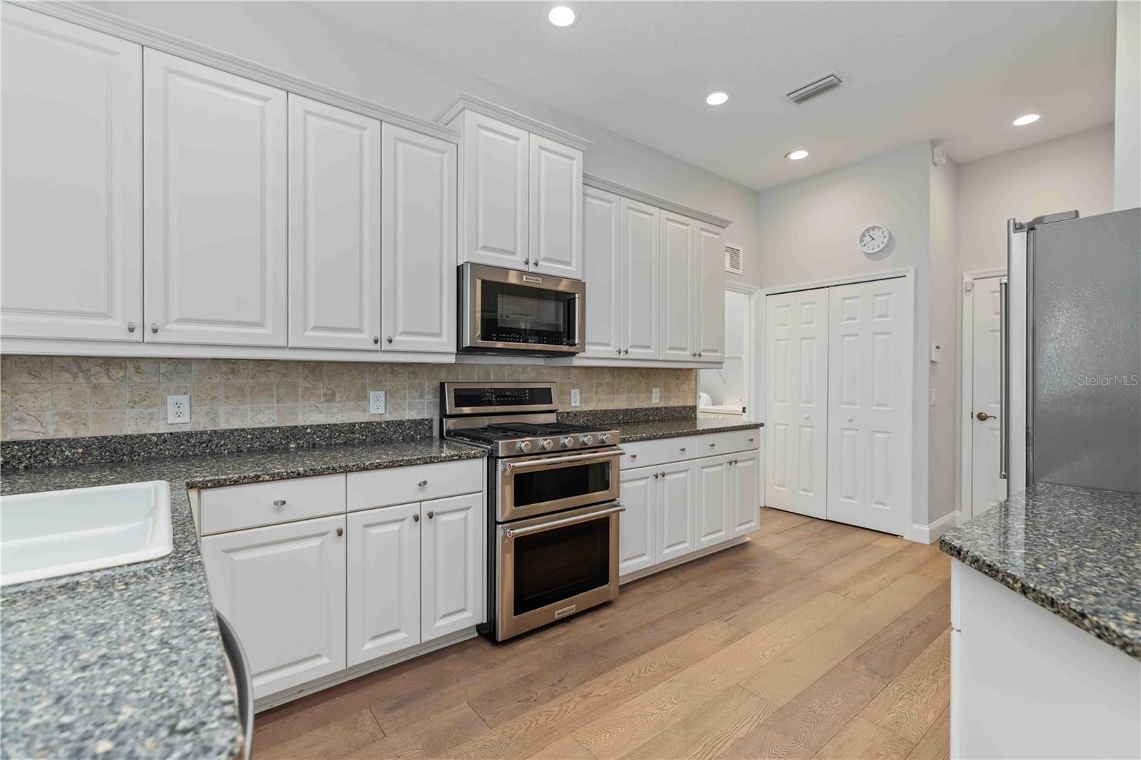 Image 25 of 67 For 7707 Ashley Circle