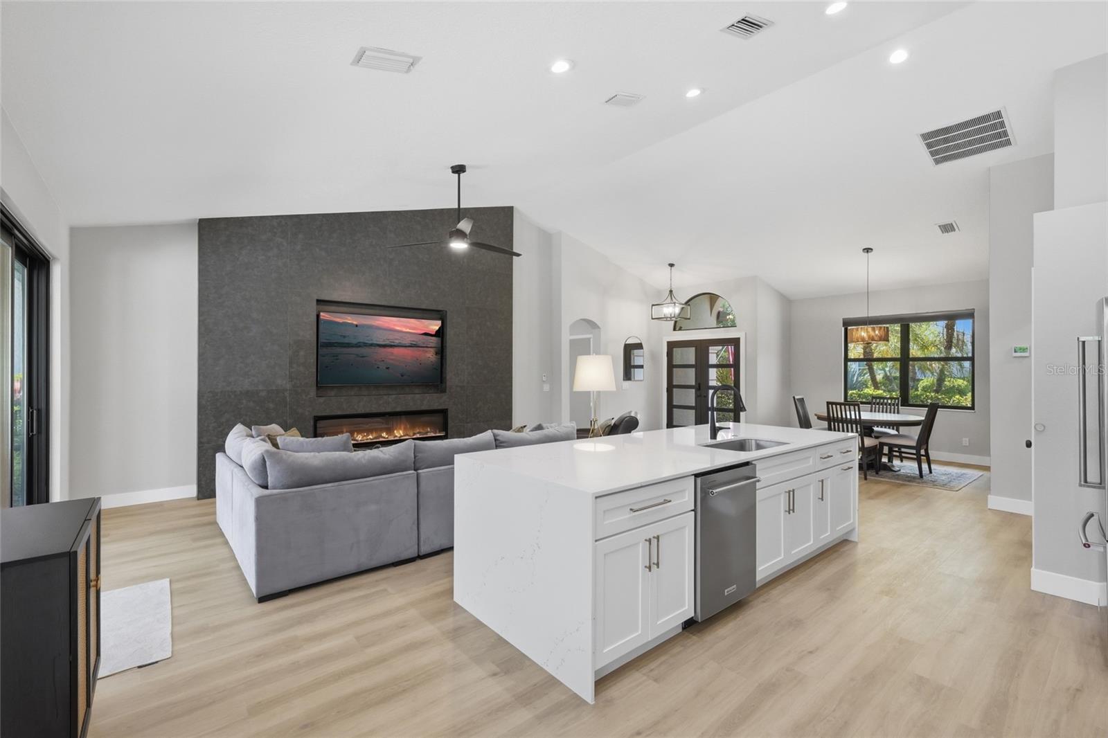 Image 16 of 71 For 7715 Us Open Loop