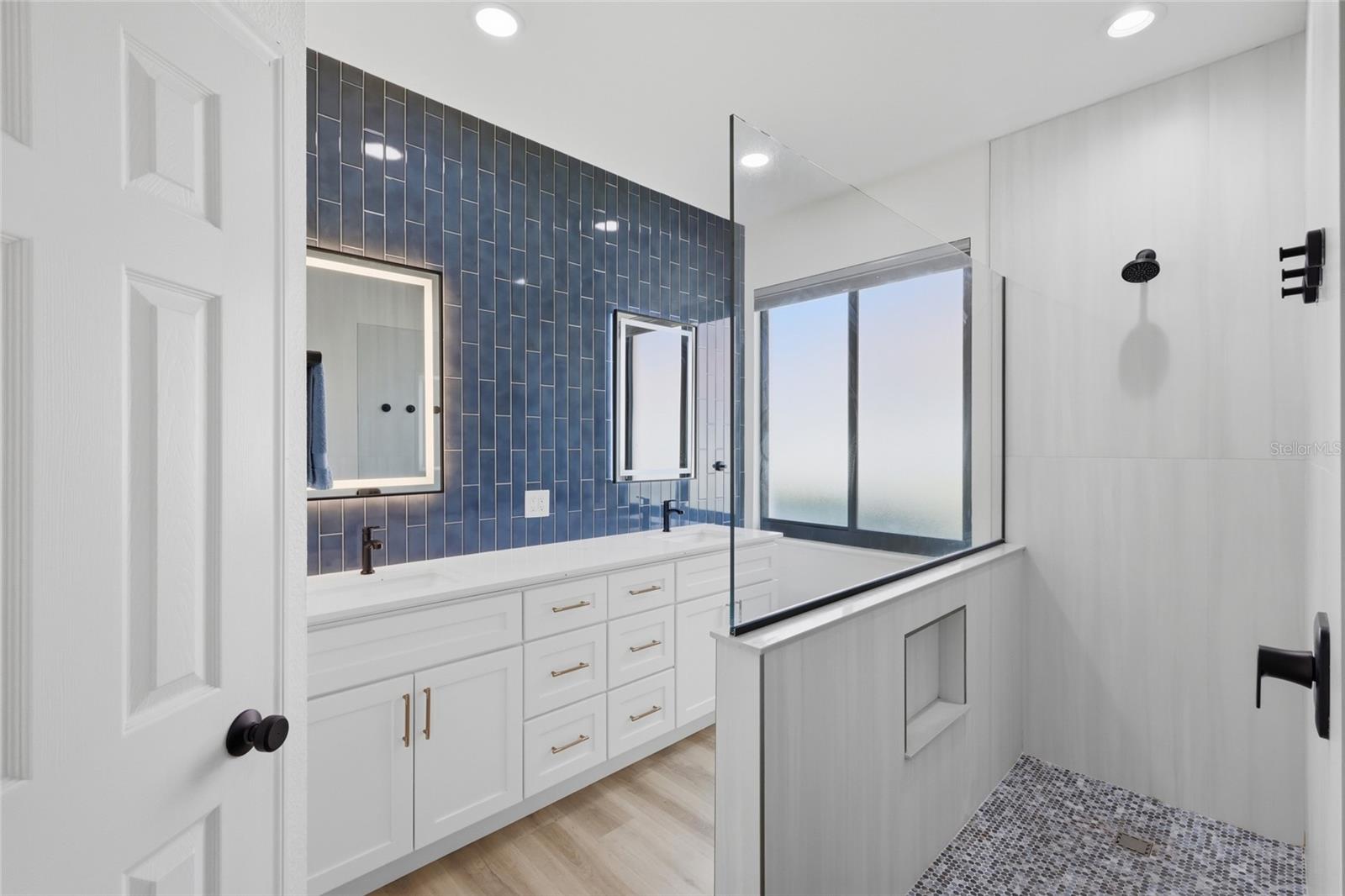 Image 20 of 71 For 7715 Us Open Loop