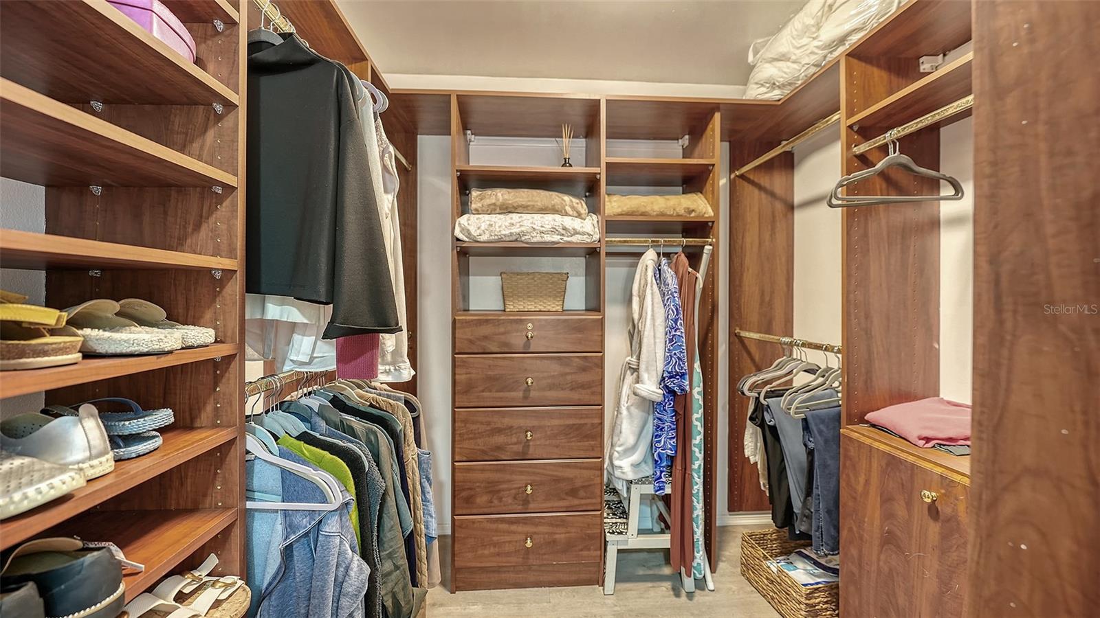 Image 18 of 35 For 825 Osprey Avenue 108