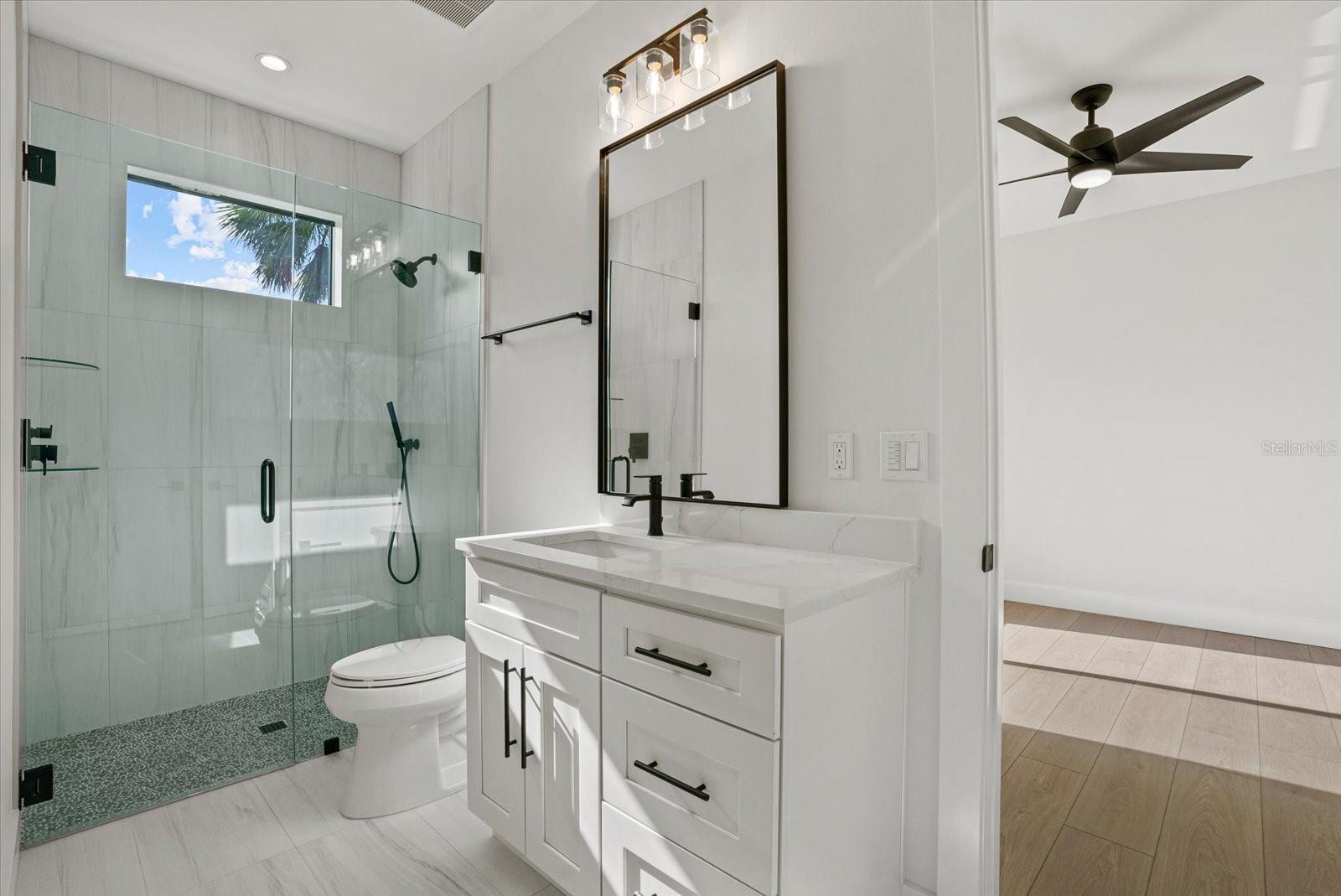 Image 29 of 38 For 1605 Landfall Drive