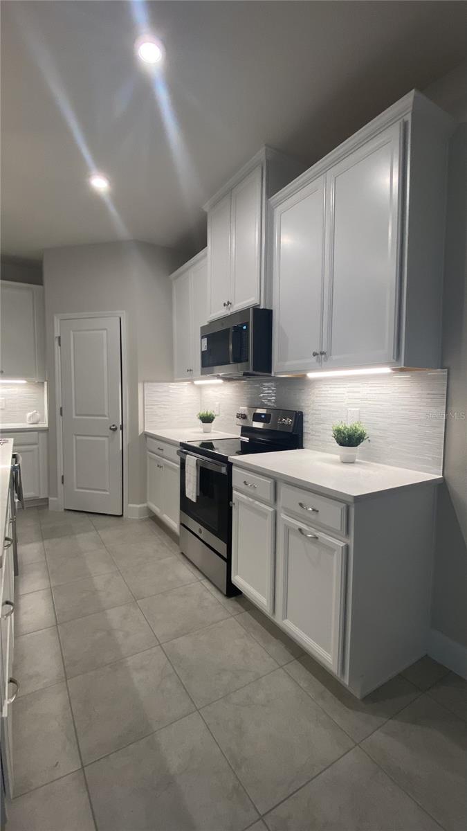 Image 5 of 52 For 11620 61st Street E