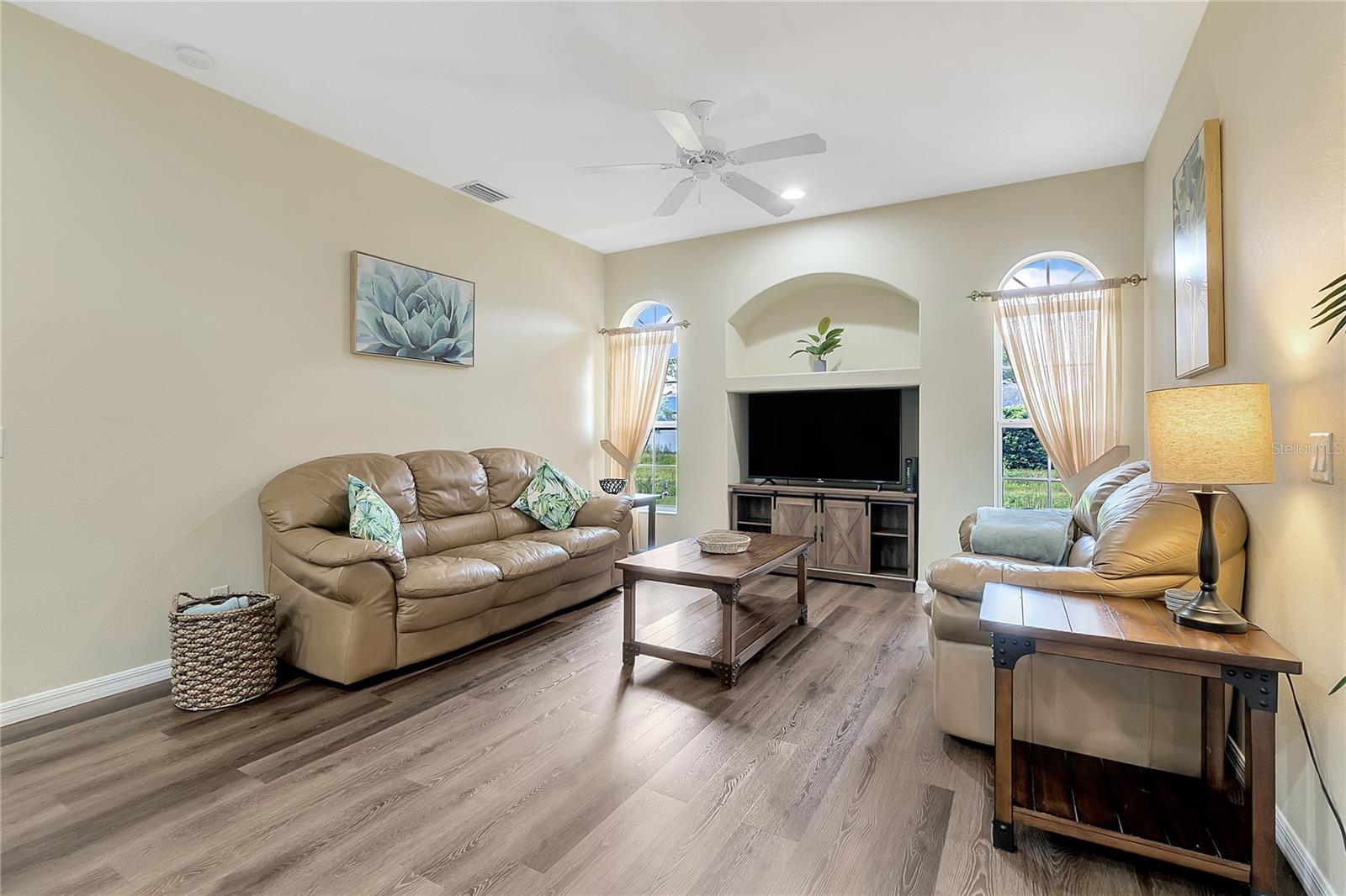 Image 12 of 55 For 2275 Homestead Circle