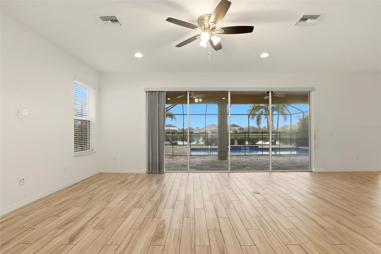 Image 19 of 43 For 5934 Anise Drive