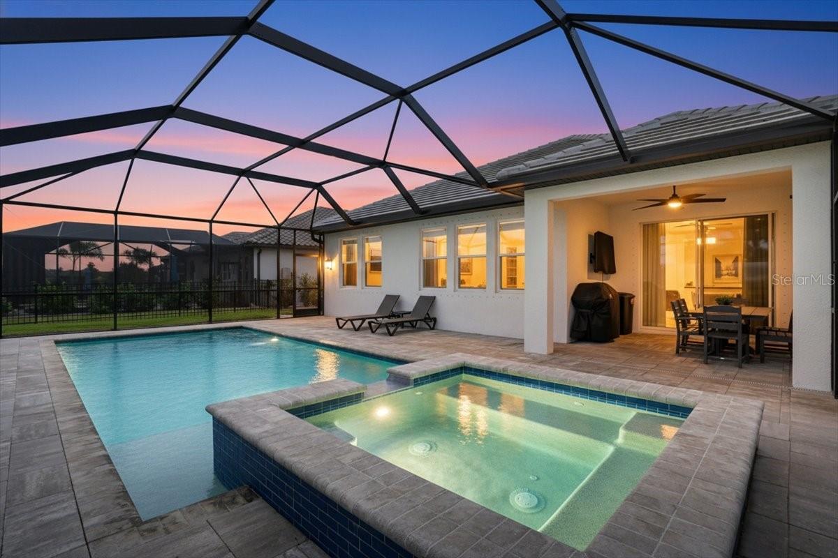 Image 2 of 70 For 17502 Savory Mist Circle