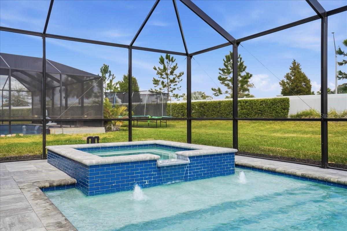 Image 37 of 70 For 17502 Savory Mist Circle