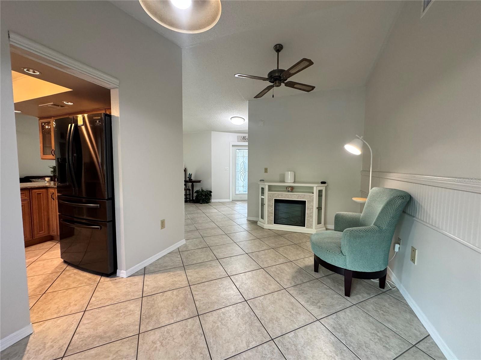 Image 11 of 28 For 4811 79th Avenue Plaza E