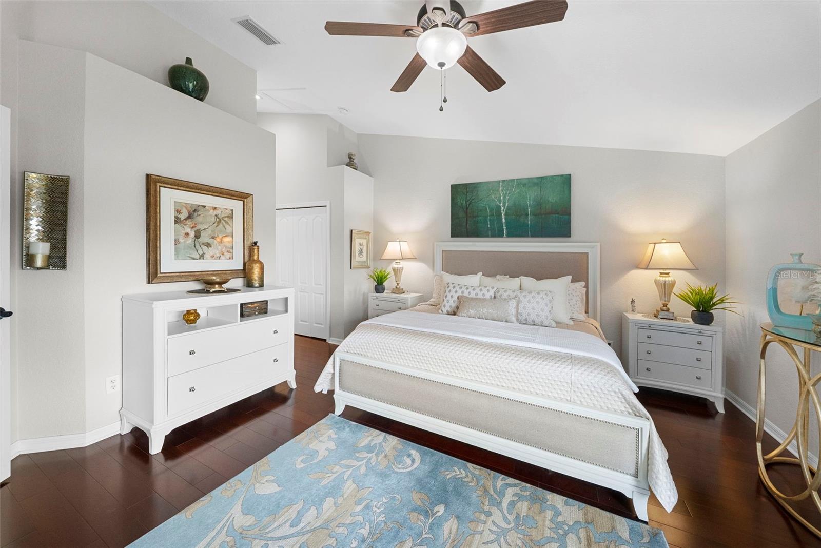 Image 16 of 37 For 3697 Lakewood Boulevard