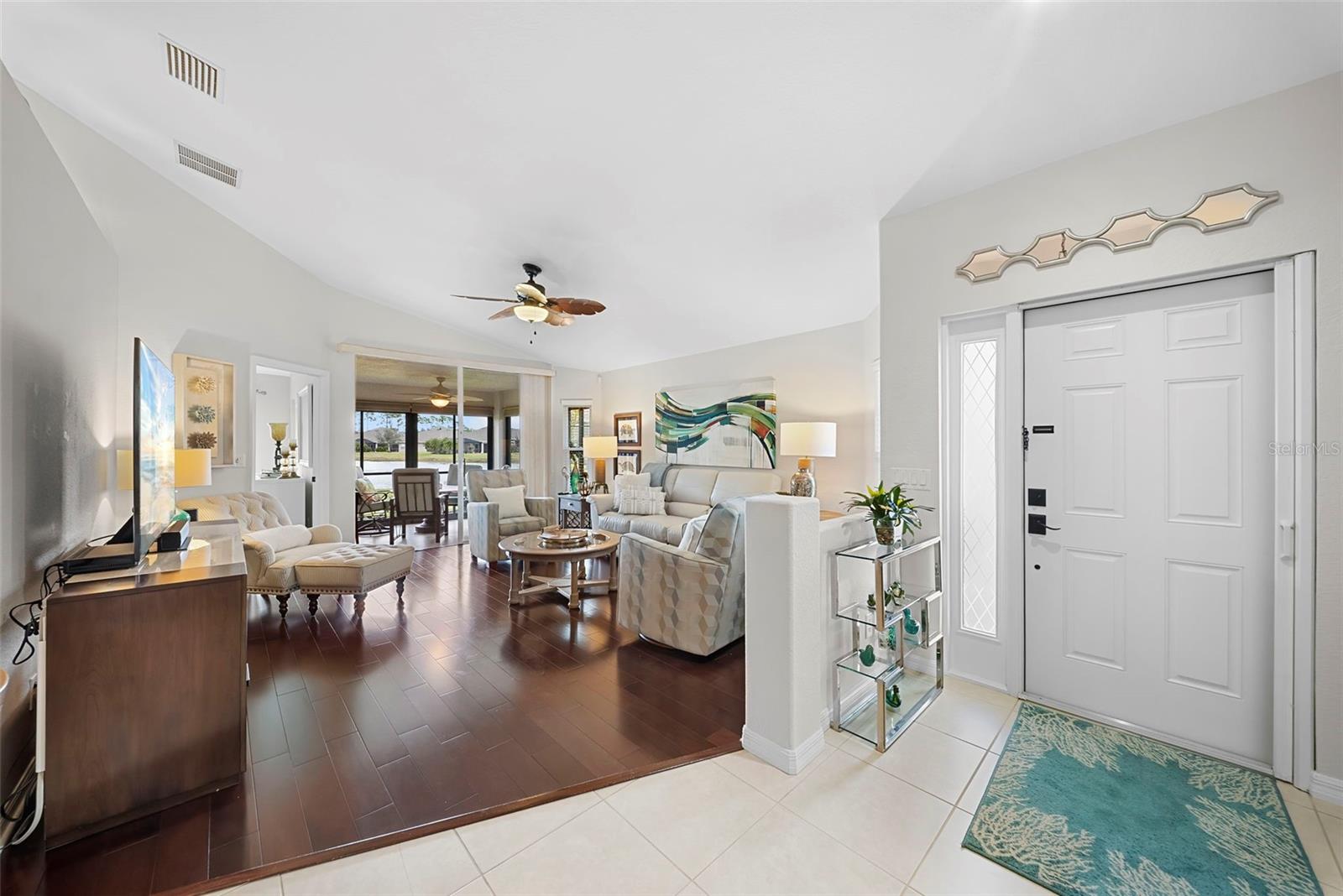 Image 4 of 37 For 3697 Lakewood Boulevard