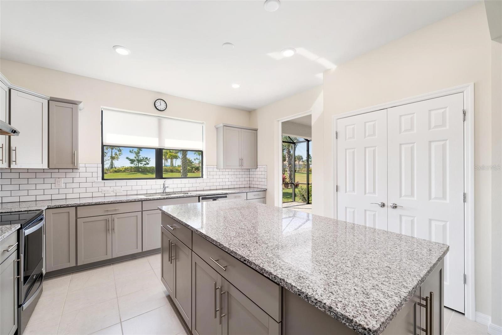 Image 10 of 38 For 13161 Oriago Street