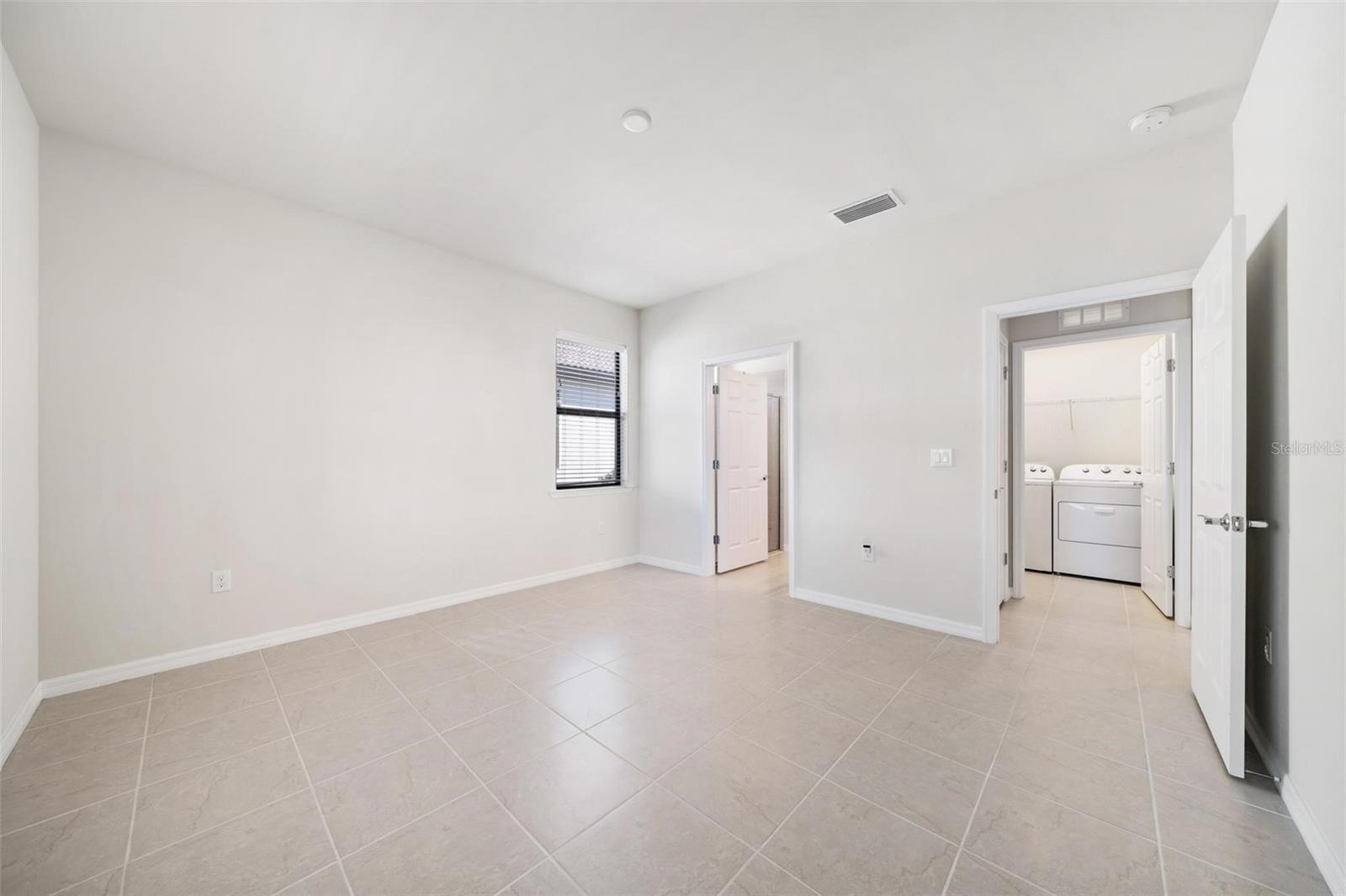 Image 15 of 38 For 13161 Oriago Street