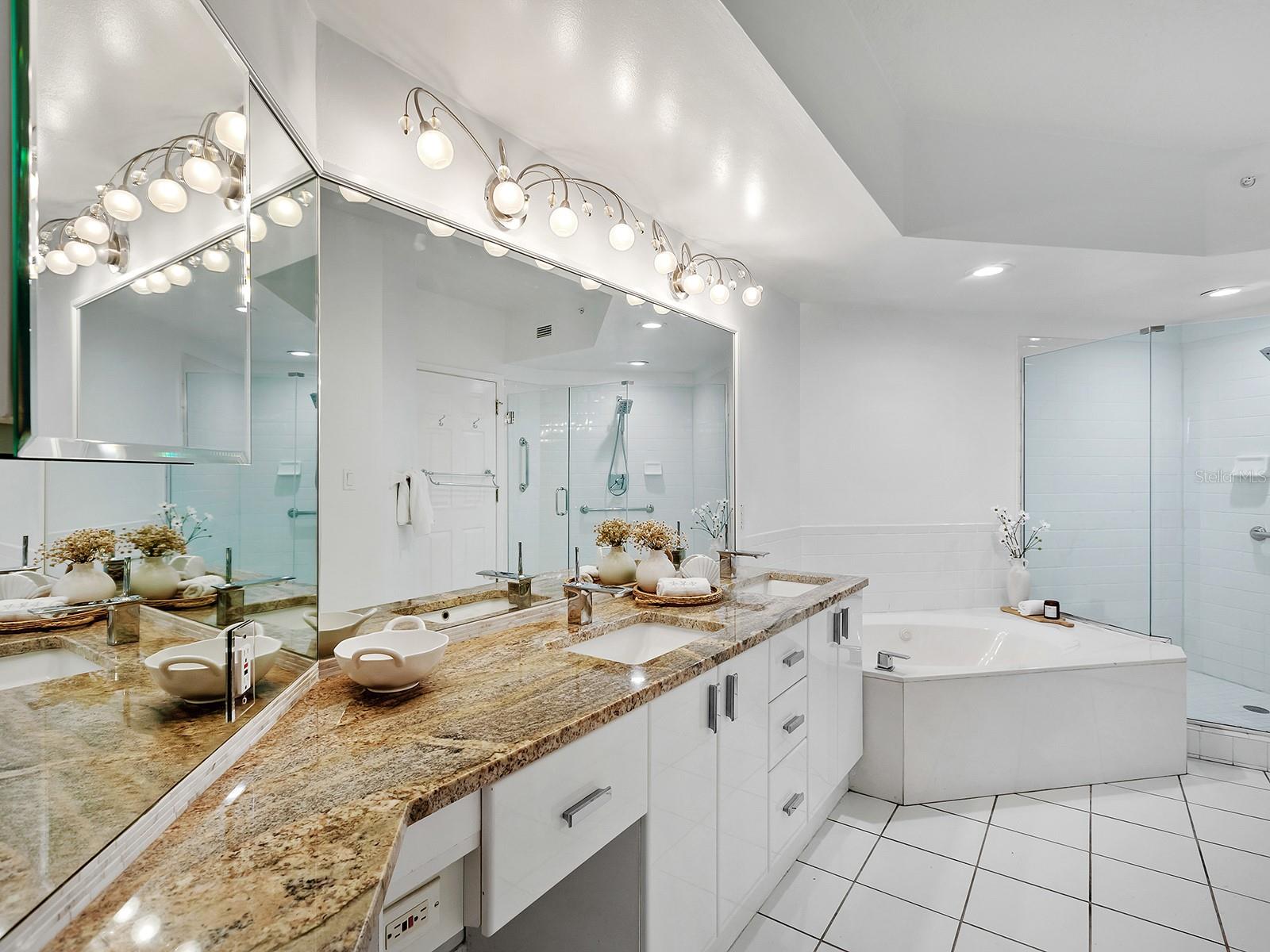 Image 18 of 51 For 5420 Eagles Point Circle 106