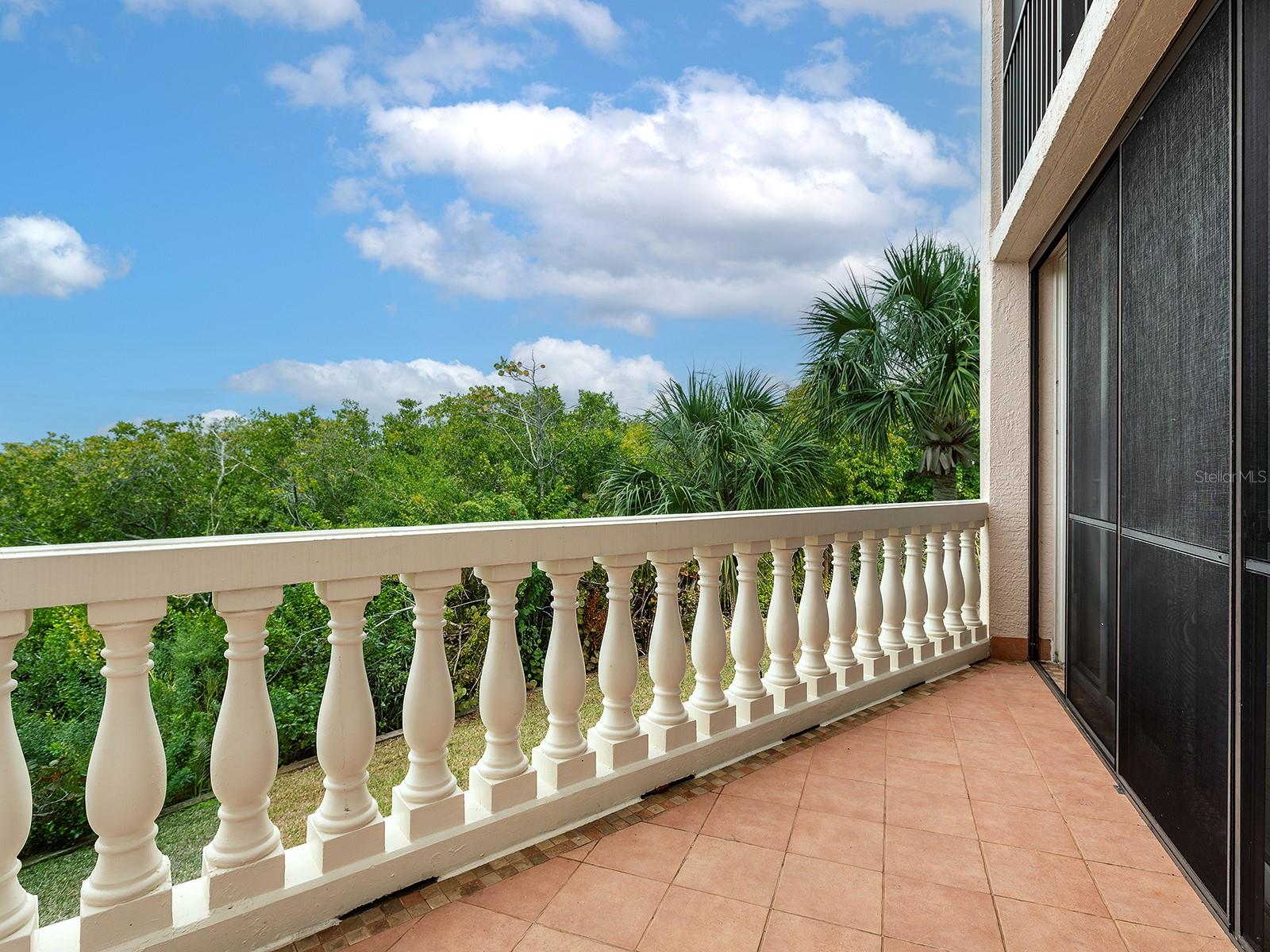 Image 23 of 51 For 5420 Eagles Point Circle 106