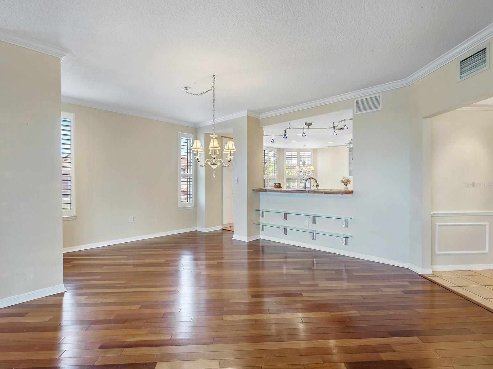 Image 26 of 51 For 5420 Eagles Point Circle 106