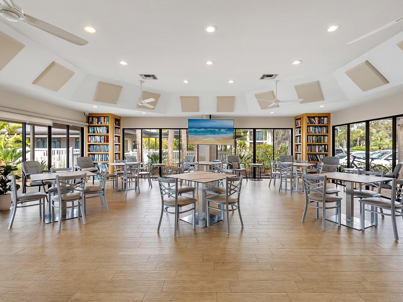 Image 37 of 51 For 5420 Eagles Point Circle 106