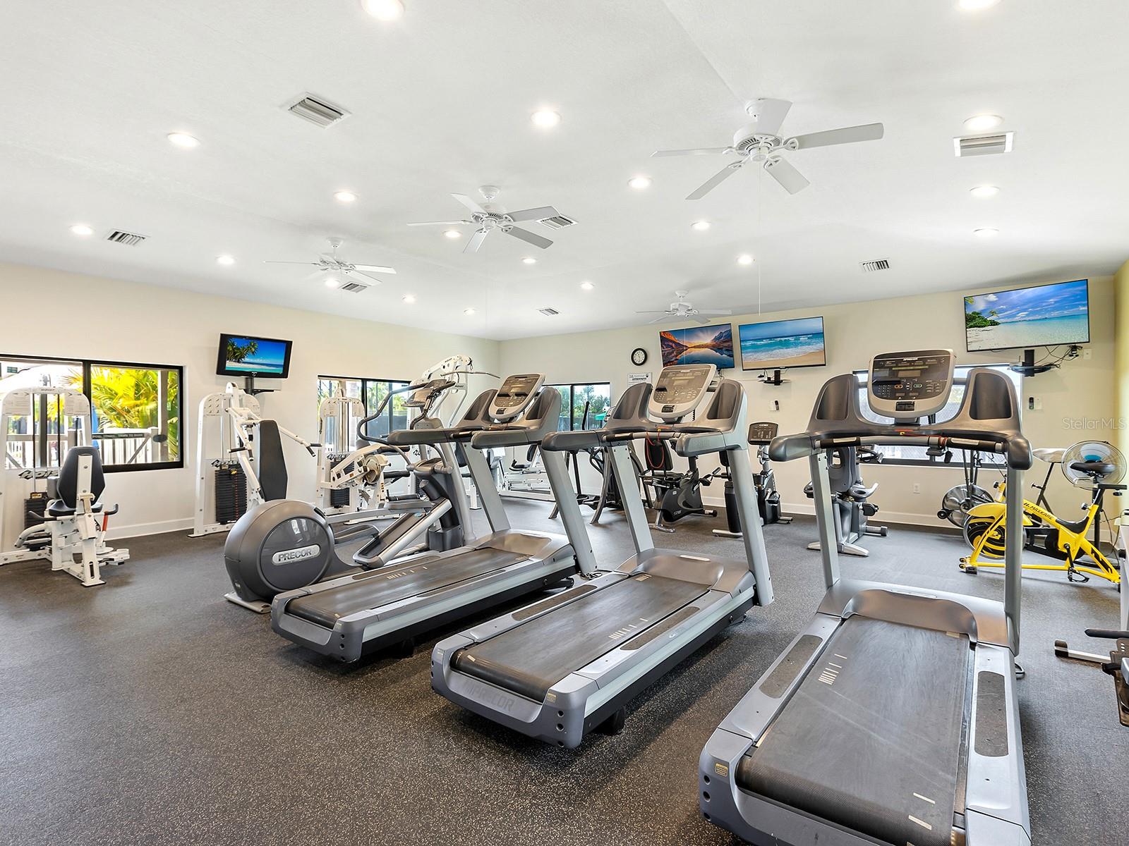 Image 39 of 51 For 5420 Eagles Point Circle 106