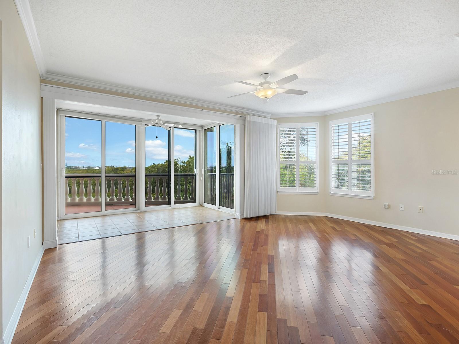 Image 6 of 51 For 5420 Eagles Point Circle 106