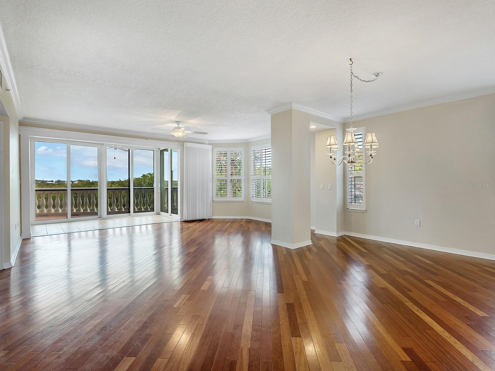 Image 7 of 51 For 5420 Eagles Point Circle 106