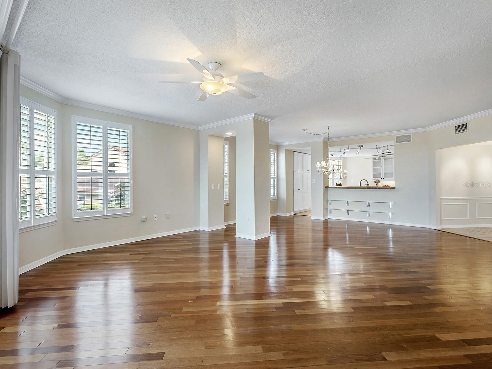 Image 9 of 51 For 5420 Eagles Point Circle 106