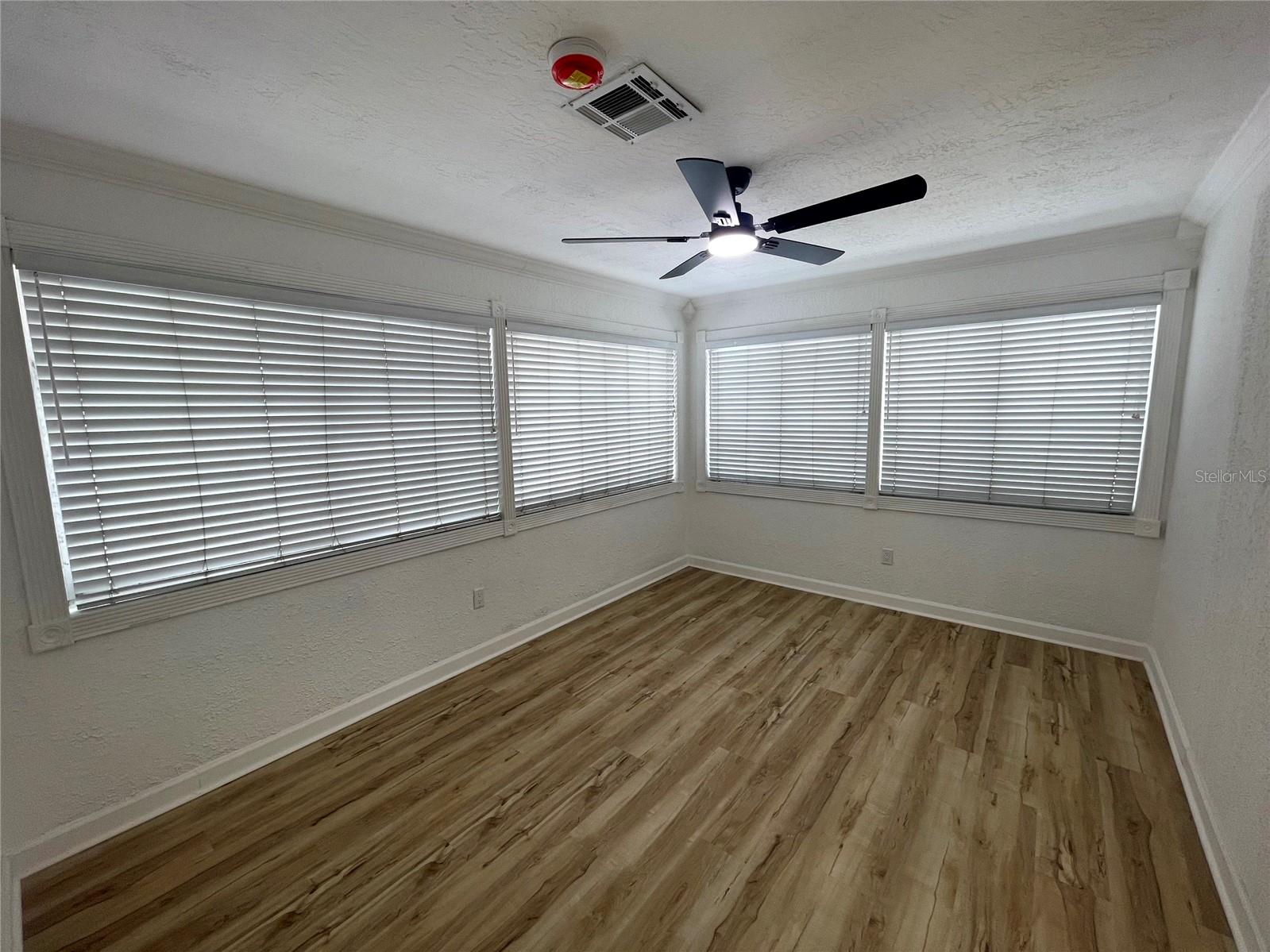 Image 20 of 50 For 3717 Belmont Boulevard