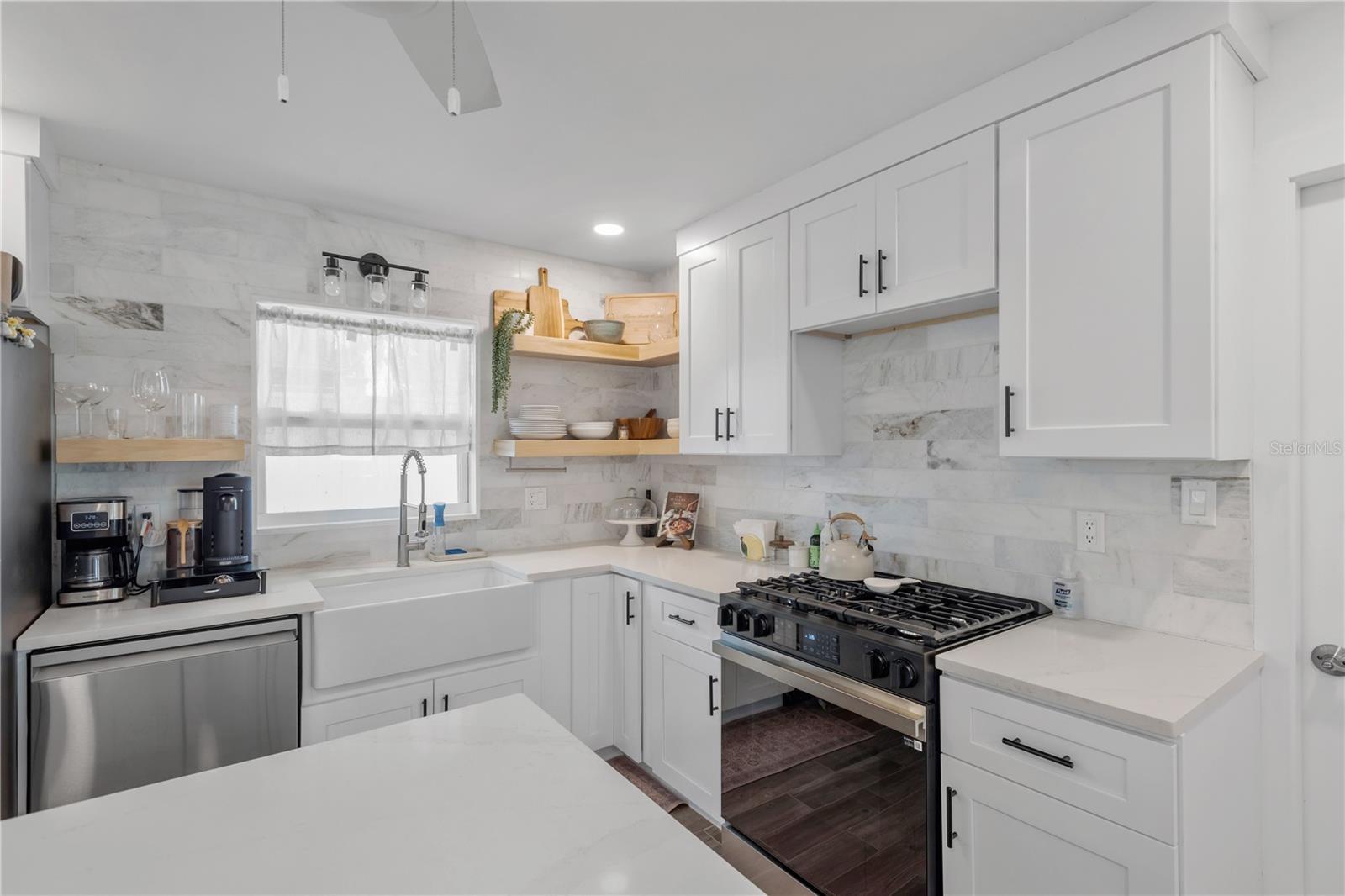 Image 11 of 30 For 1867 Maryland Avenue Ne