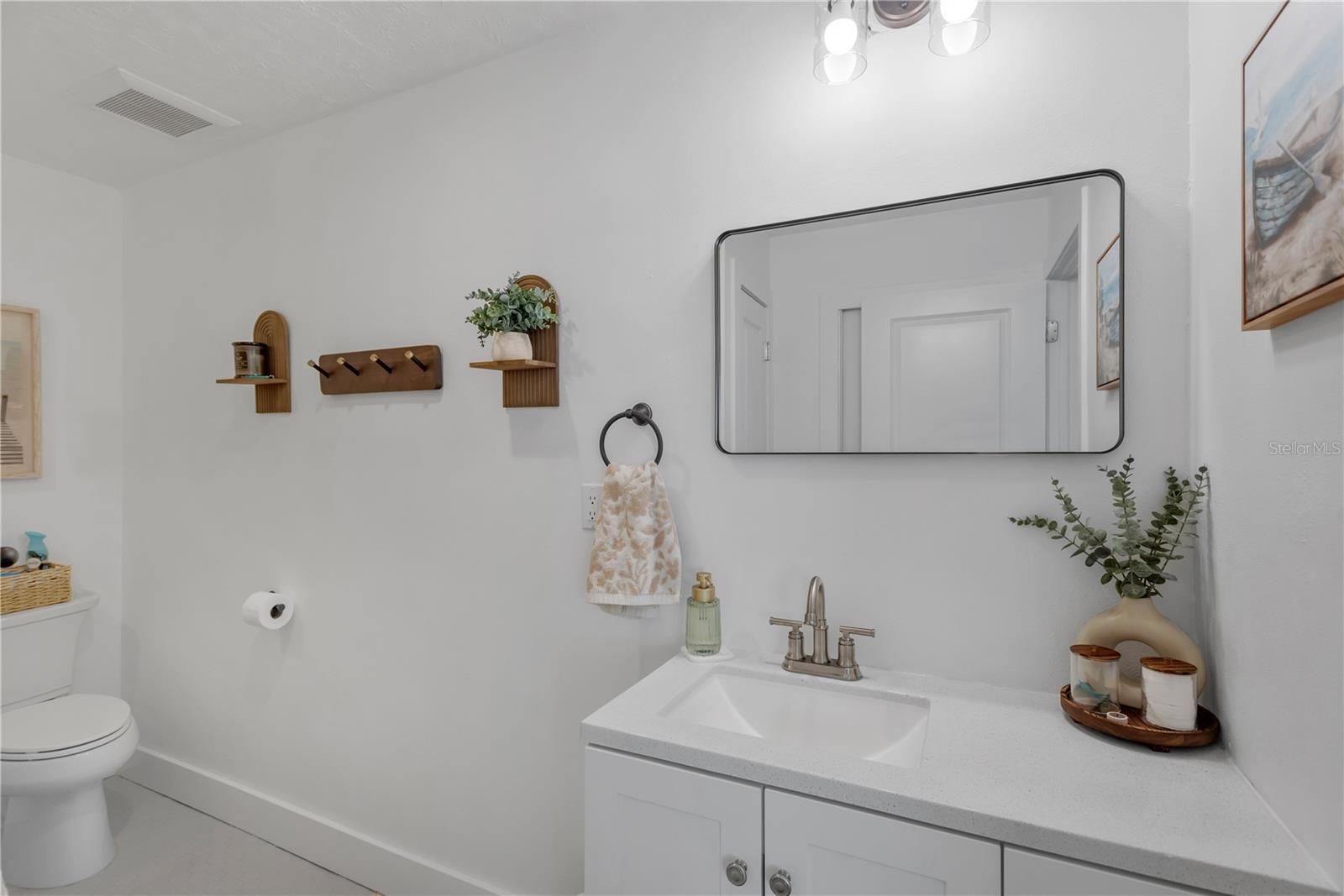 Image 21 of 30 For 1867 Maryland Avenue Ne