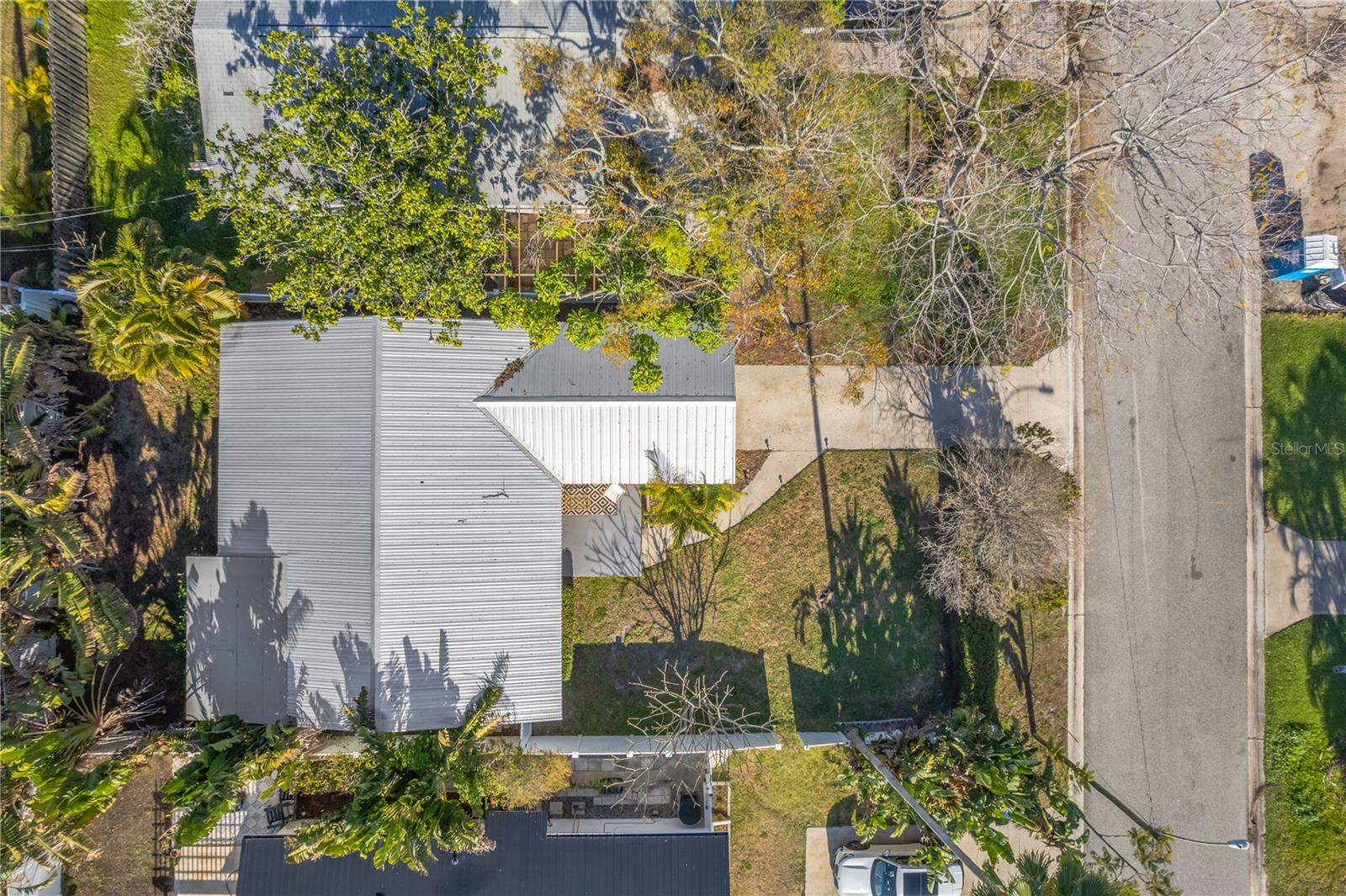 Image 25 of 30 For 1867 Maryland Avenue Ne