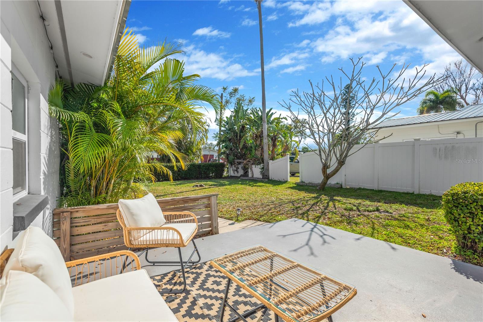 Image 3 of 30 For 1867 Maryland Avenue Ne