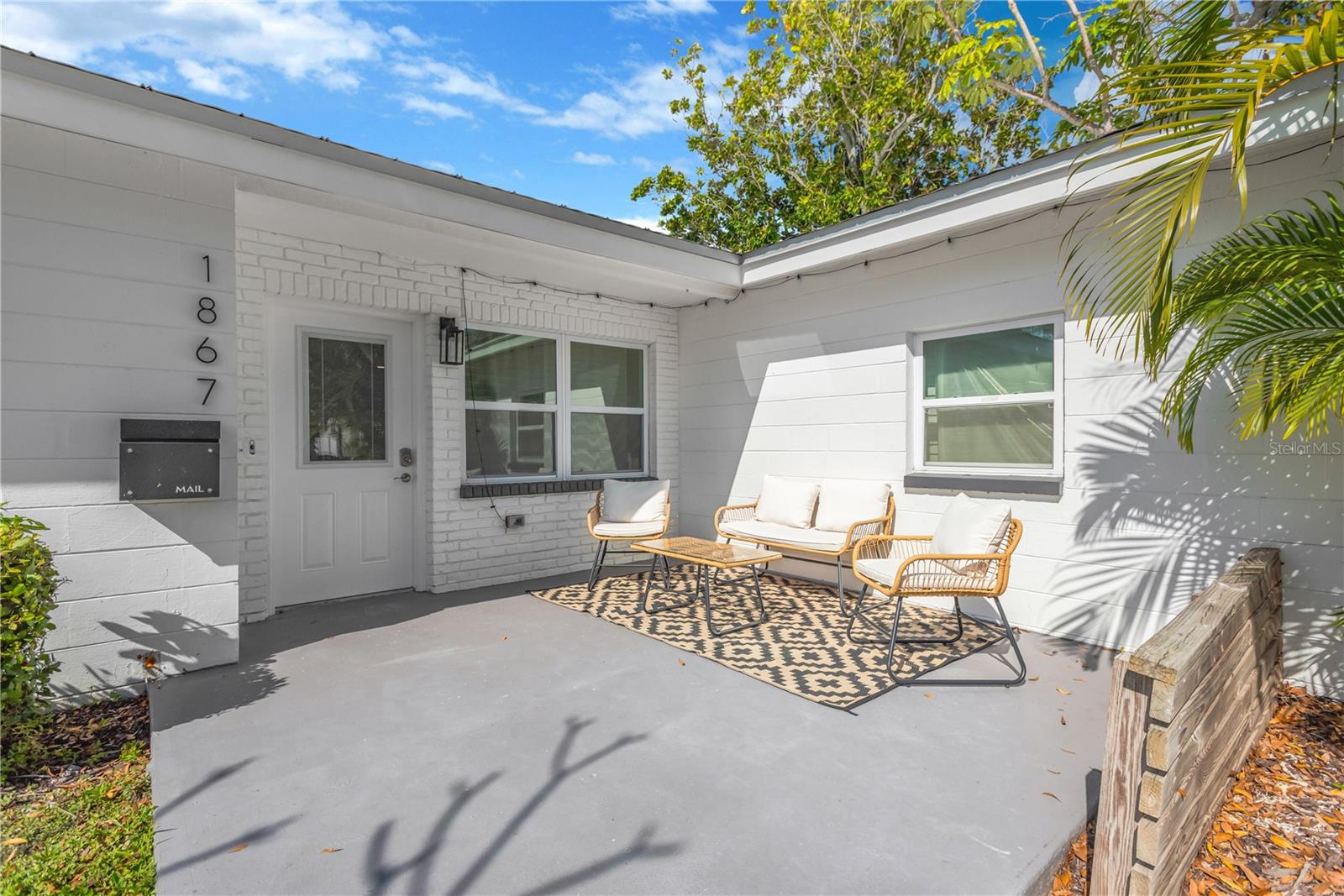 Image 4 of 30 For 1867 Maryland Avenue Ne