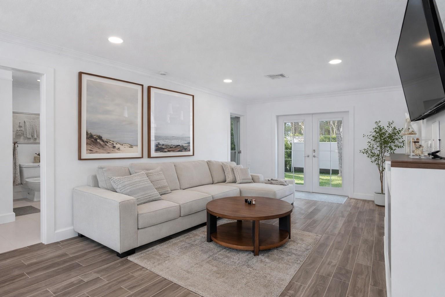 Image 8 of 30 For 1867 Maryland Avenue Ne