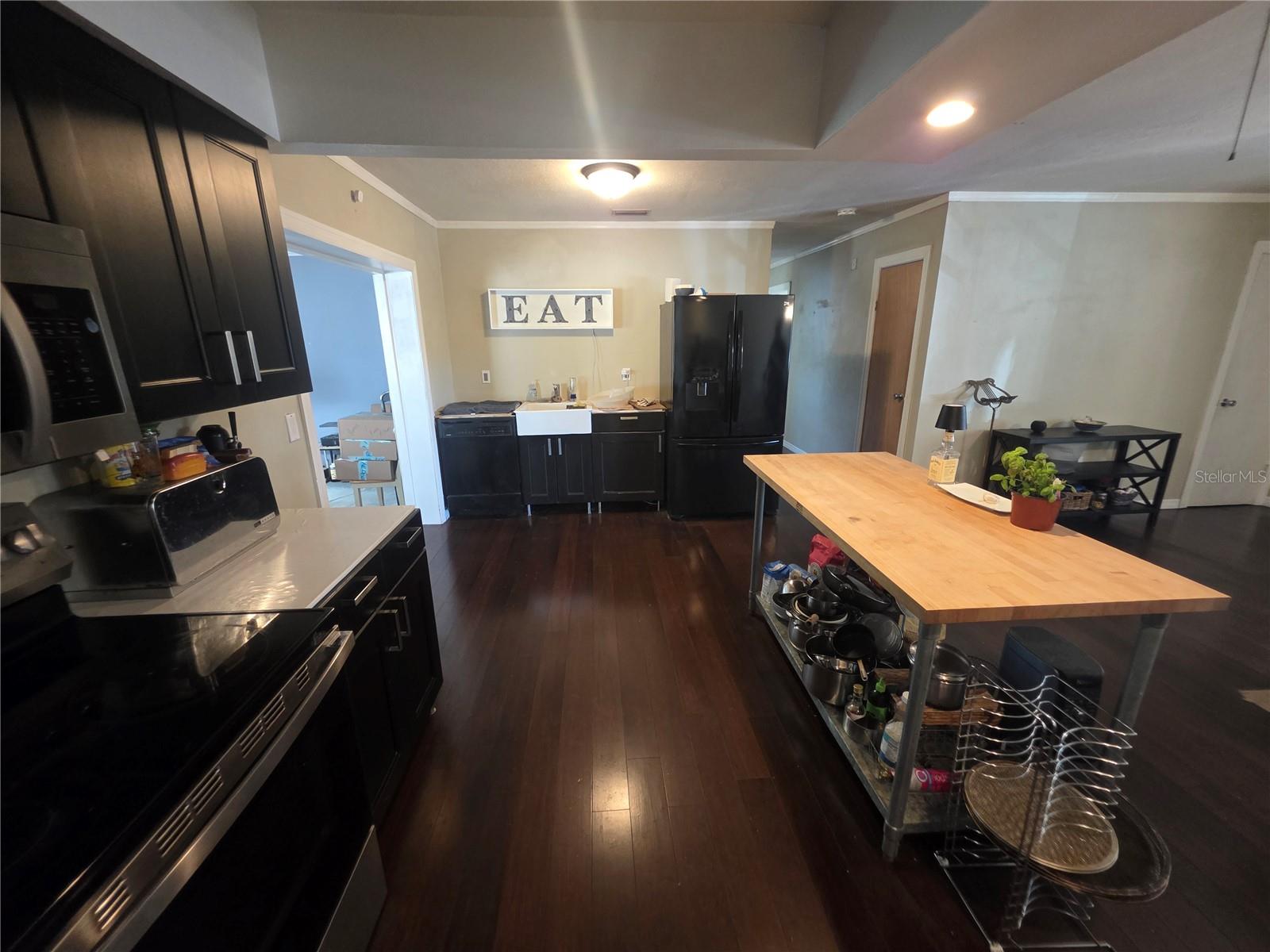 Image 16 of 17 For 1015 Rhodes Avenue