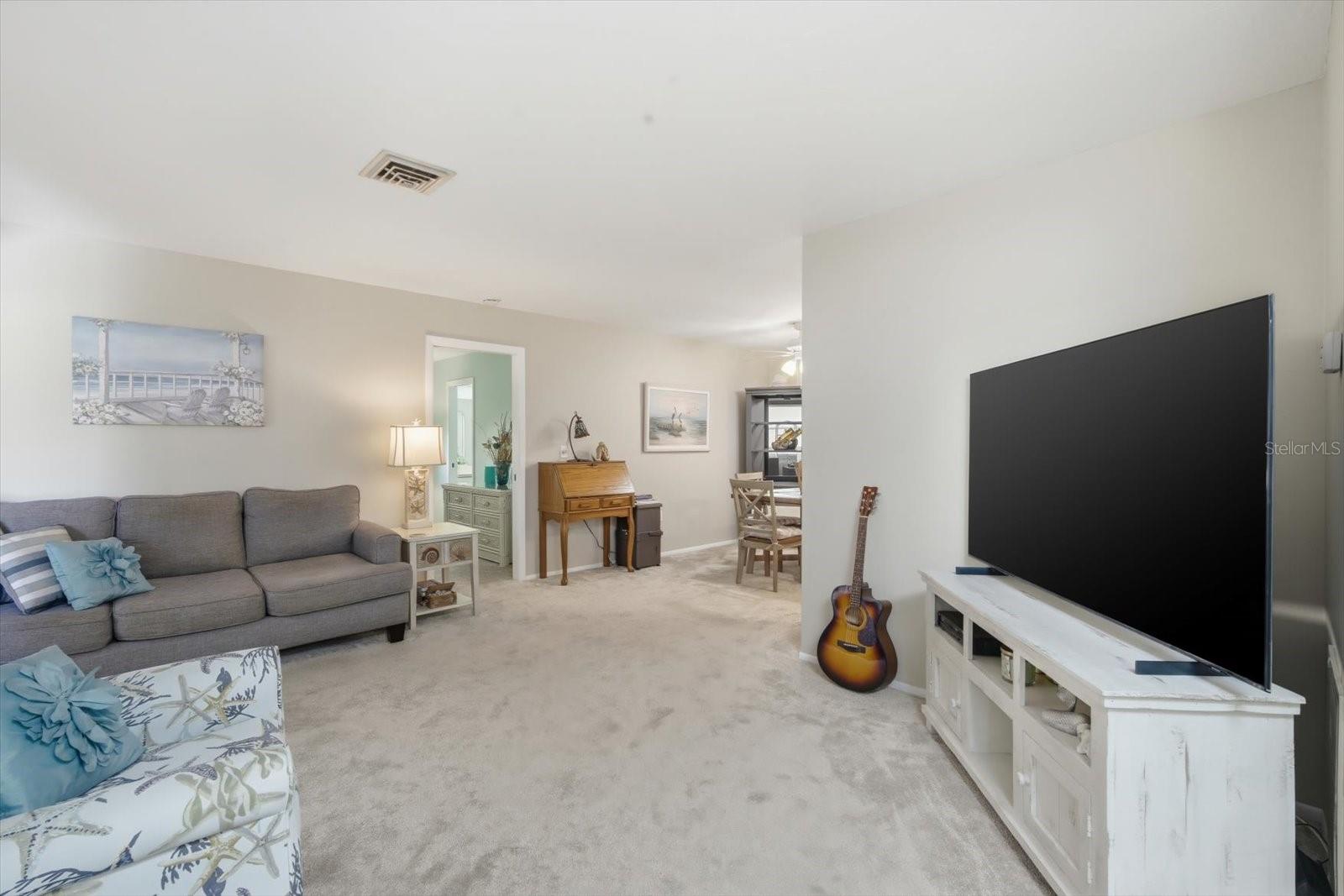 Image 13 of 26 For 6108 Penny Lane 27