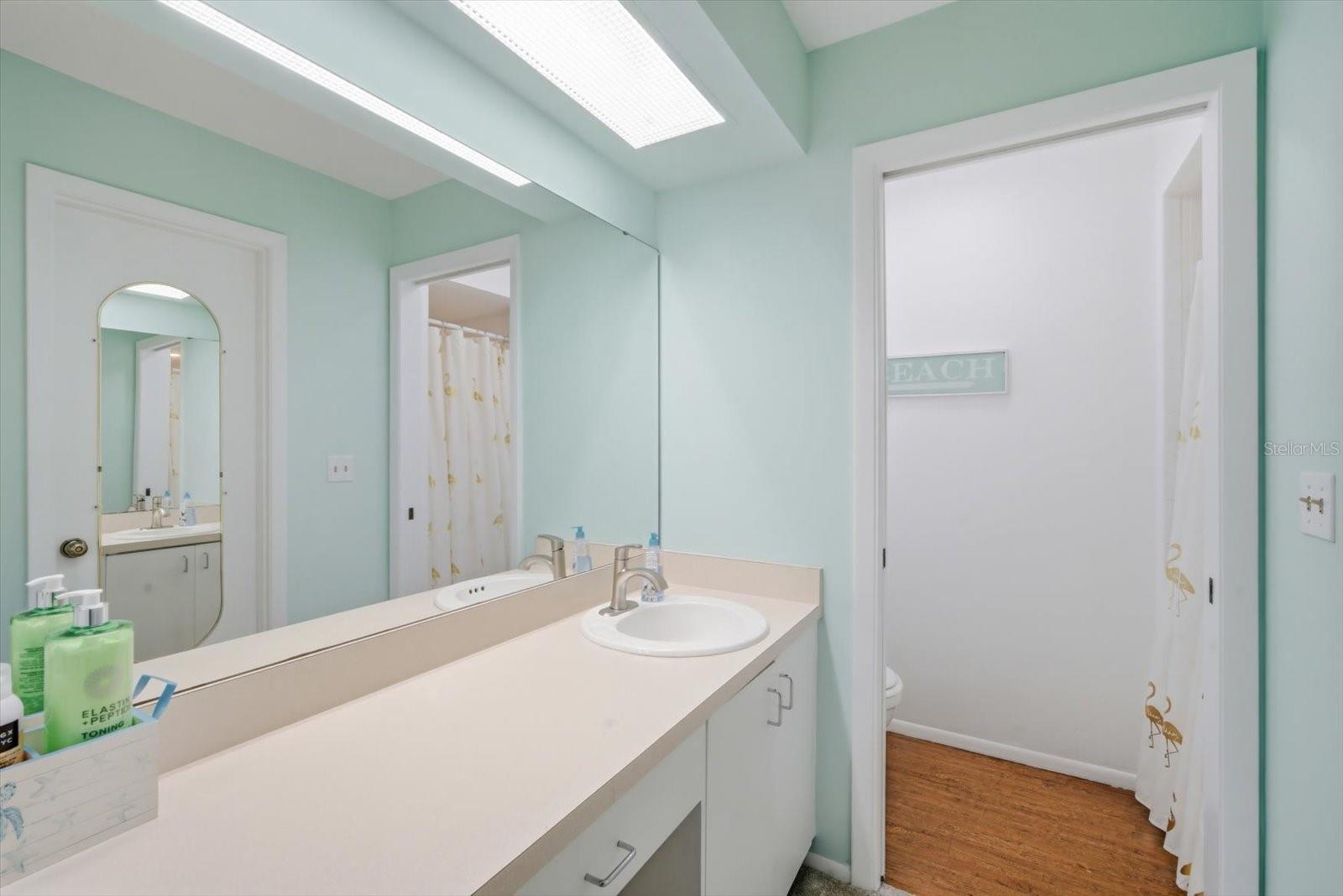 Image 5 of 26 For 6108 Penny Lane 27