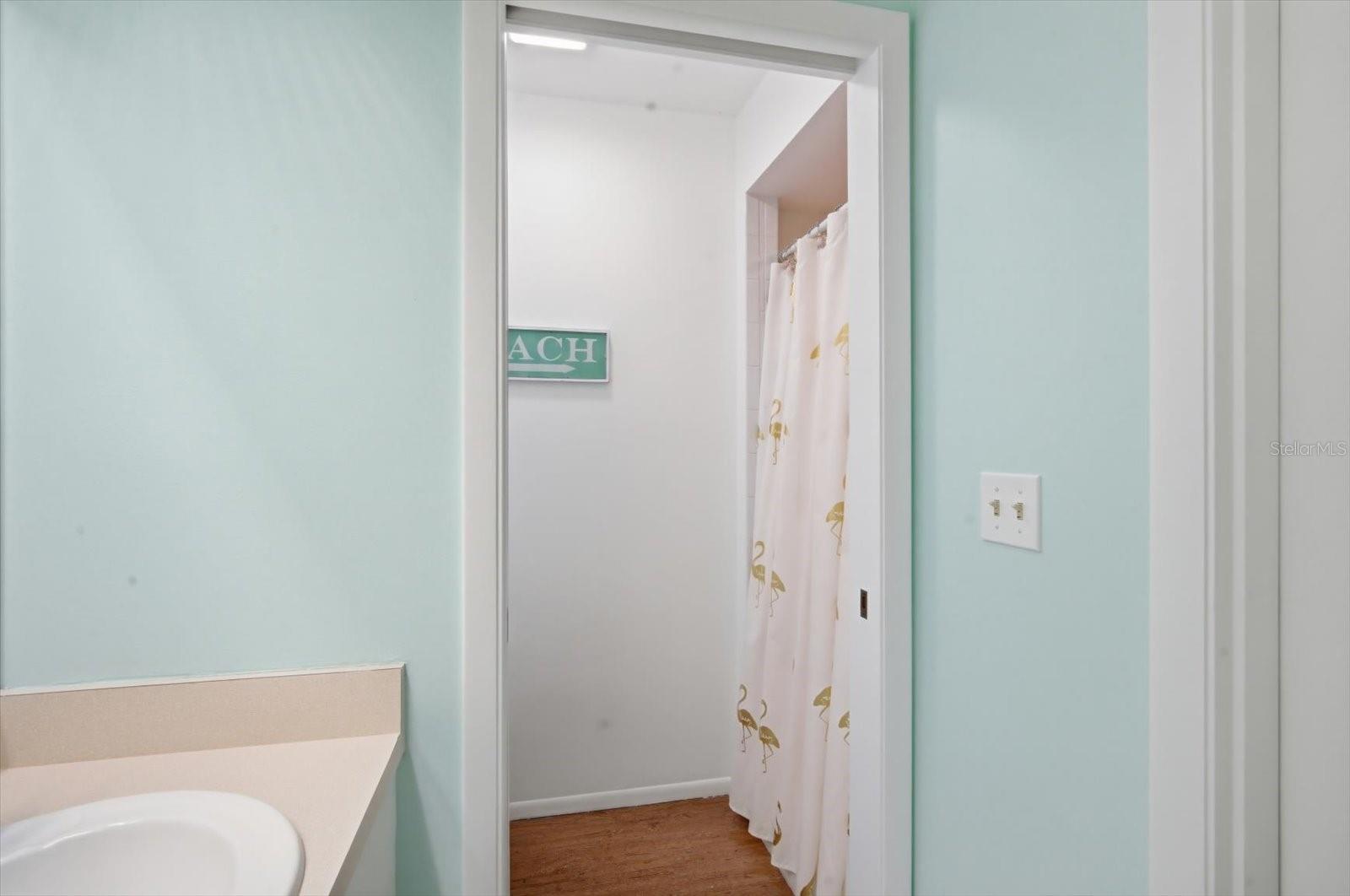 Image 6 of 26 For 6108 Penny Lane 27