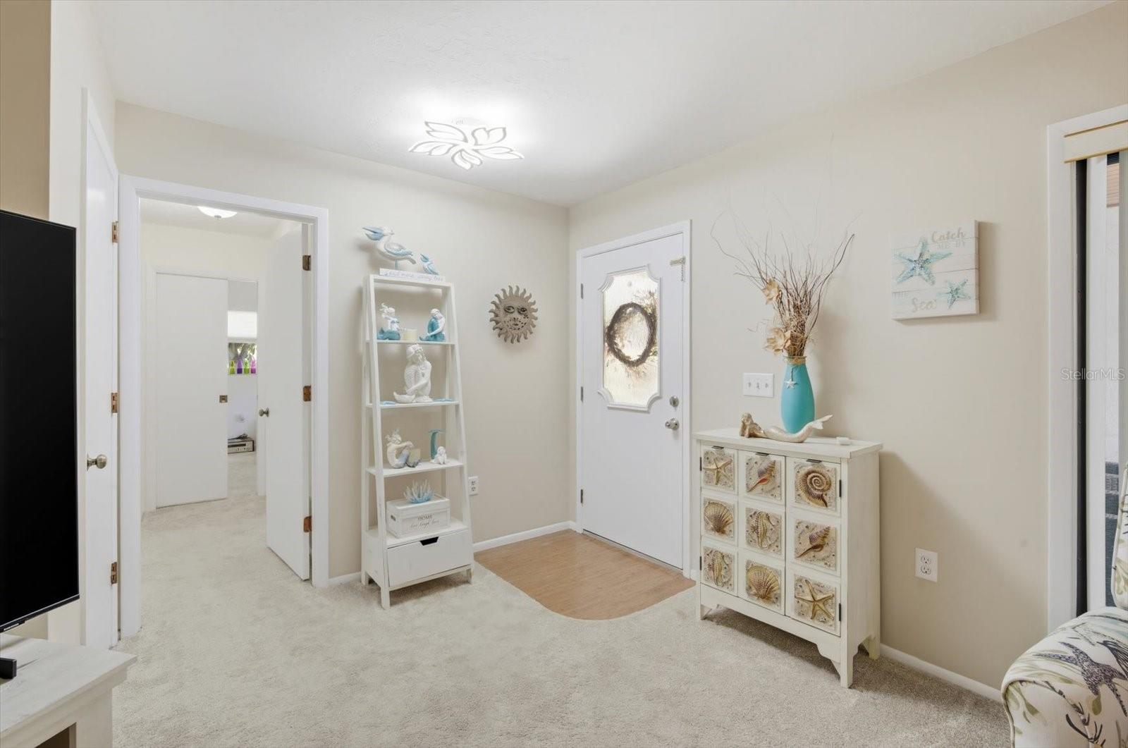 Image 7 of 26 For 6108 Penny Lane 27