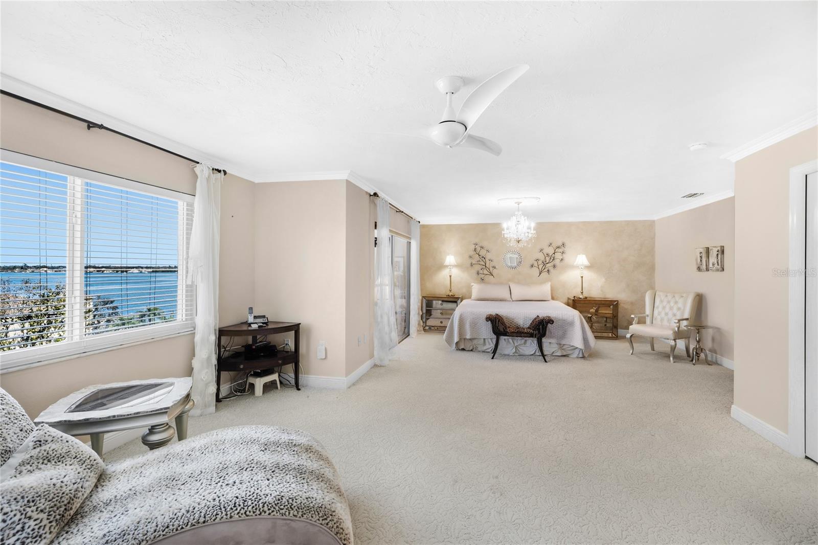 Image 10 of 26 For 1600 1st Avenue W 506