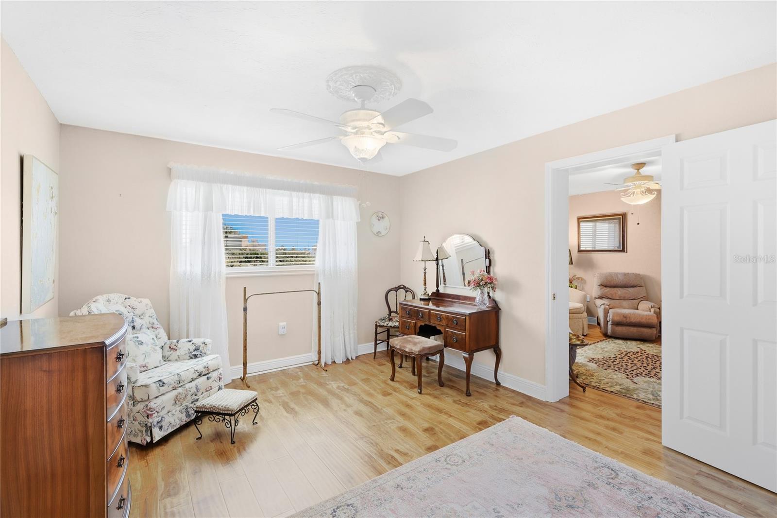 Image 16 of 26 For 1600 1st Avenue W 506