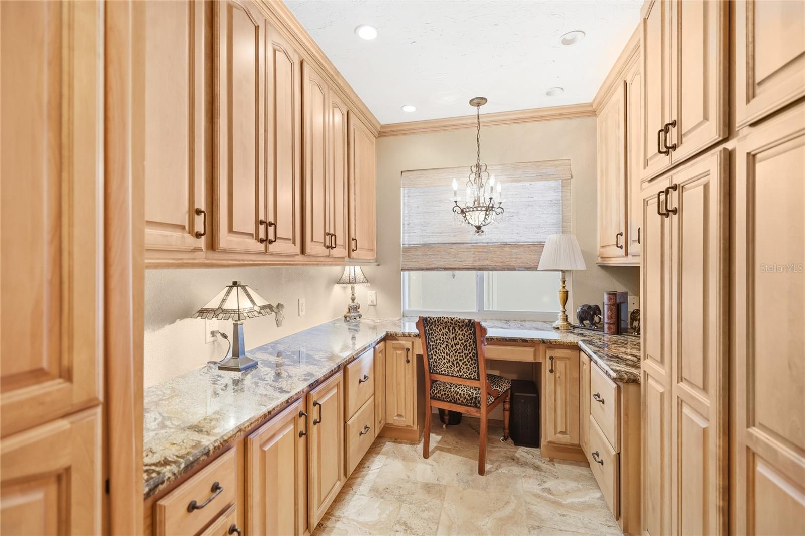 Image 18 of 26 For 1600 1st Avenue W 506