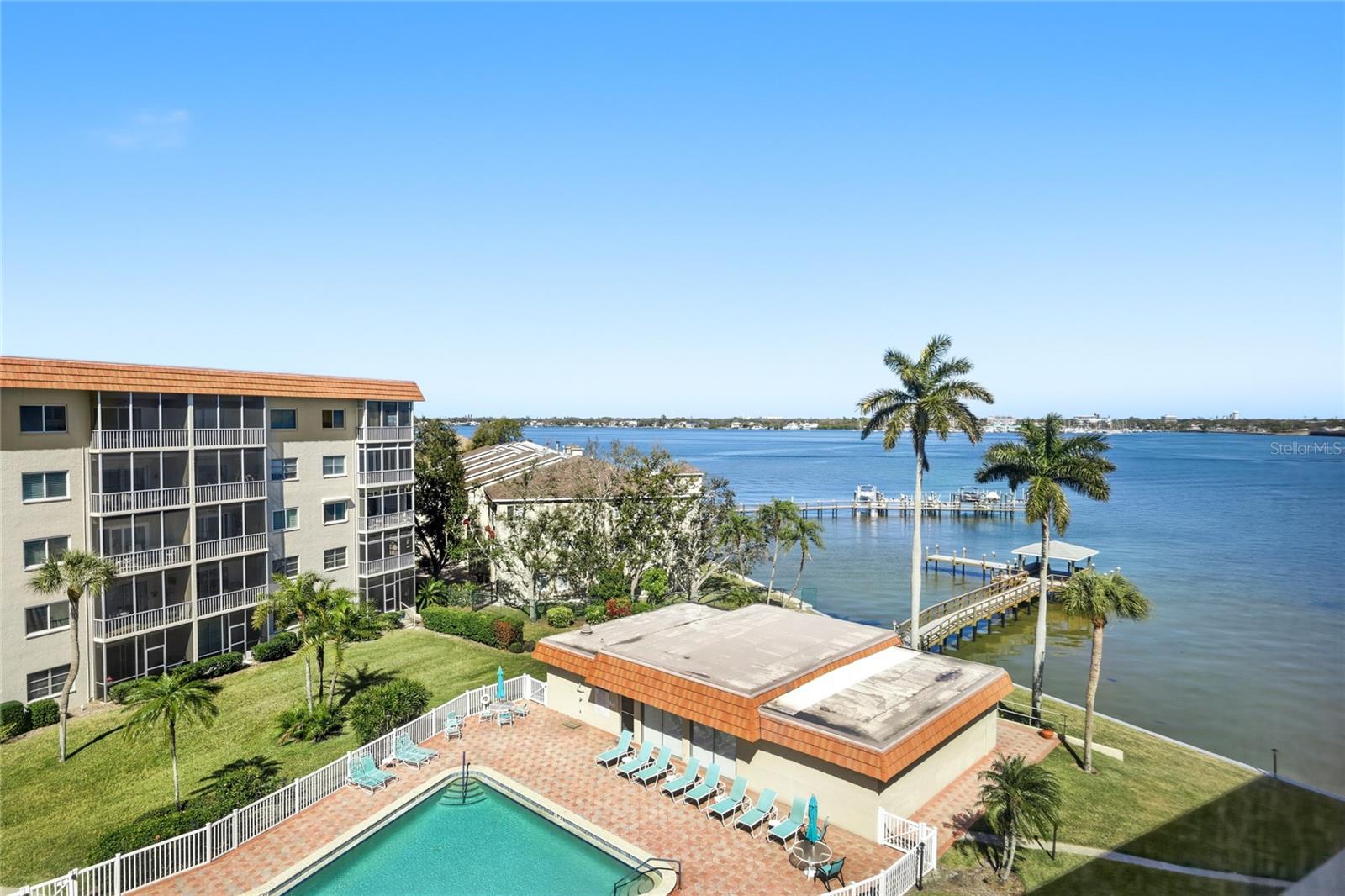 Image 3 of 26 For 1600 1st Avenue W 506