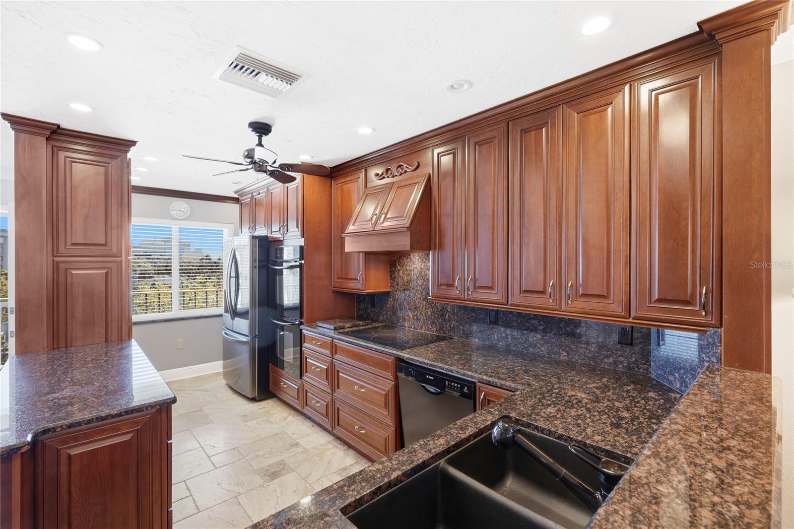 Image 5 of 26 For 1600 1st Avenue W 506